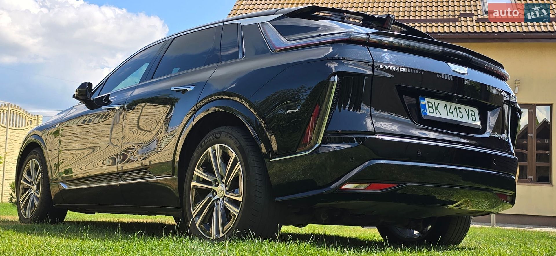 Cadillac Lyriq 2024 VIN 1GYKPPRK1RZ137520 фото оголошення 17 з 56