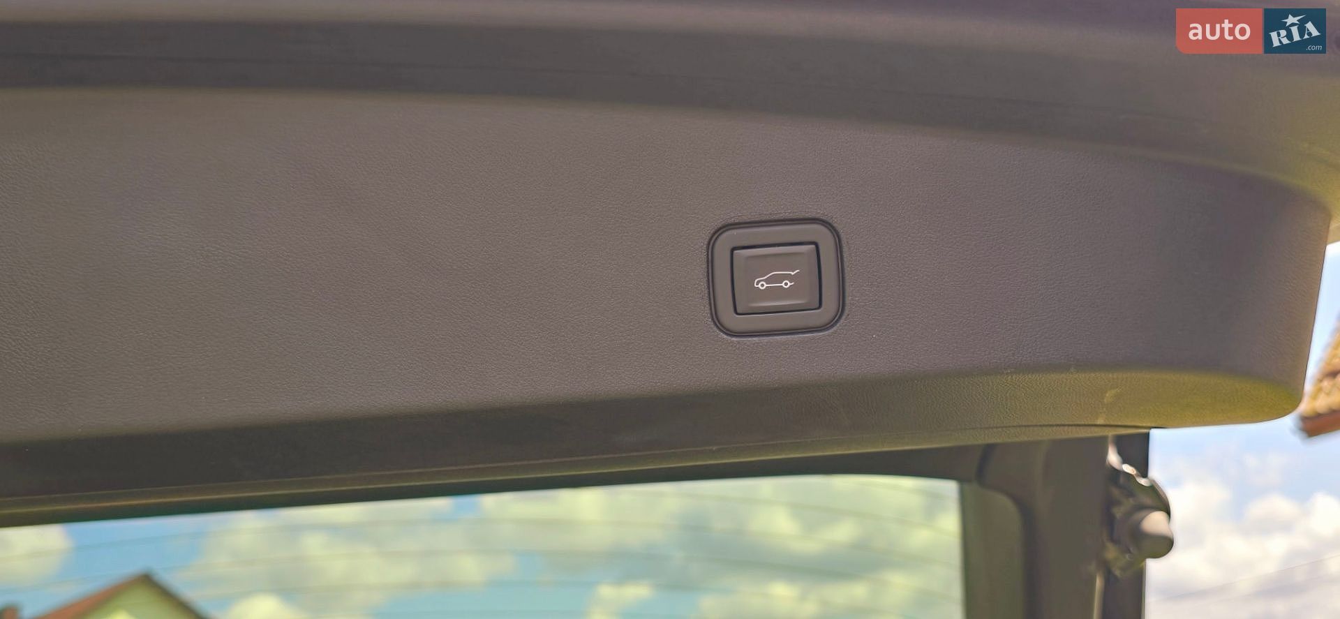 Cadillac Lyriq 2024 VIN 1GYKPPRK1RZ137520 фото оголошення 29 з 56