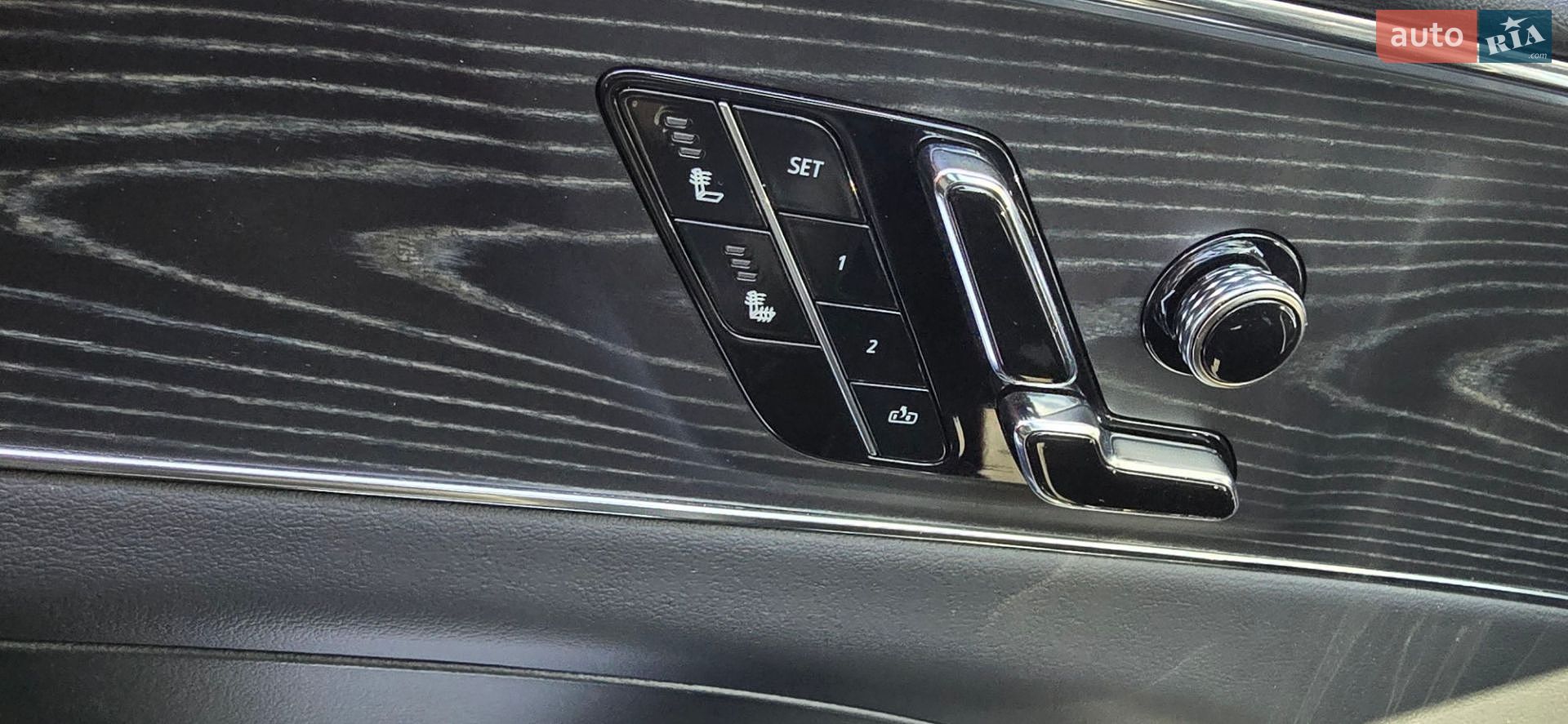 Cadillac Lyriq 2024 VIN 1GYKPPRK1RZ137520 фото оголошення 35 з 56