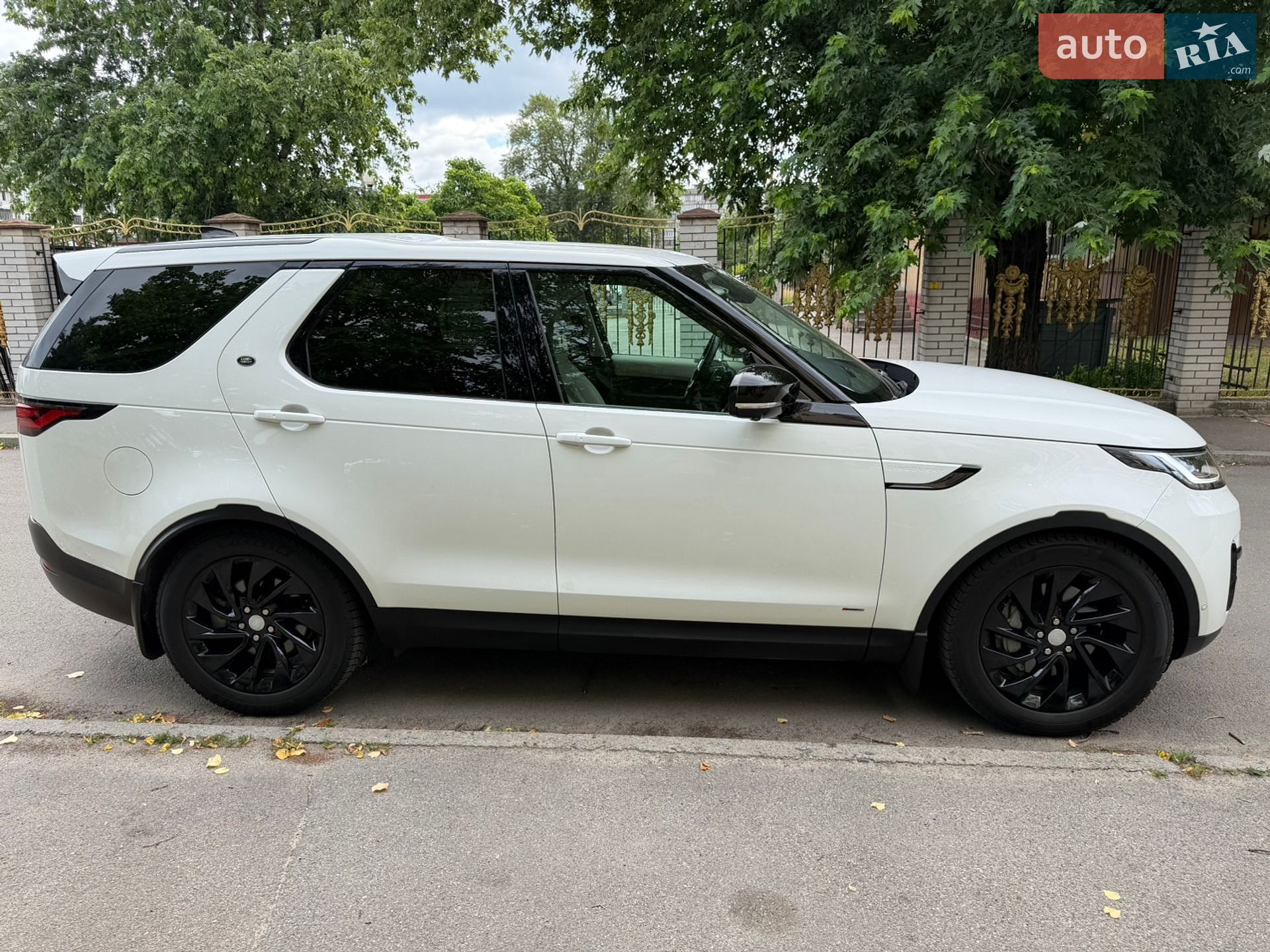 Land Rover Discovery 2021 VIN SALRA2BW9M2453862 фото оголошення 4 з 46
