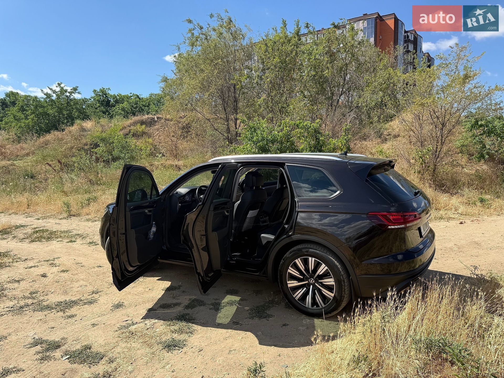 Volkswagen Touareg 2020 VIN WVGZZZCRZMD005579 фото оголошення 2 з 23