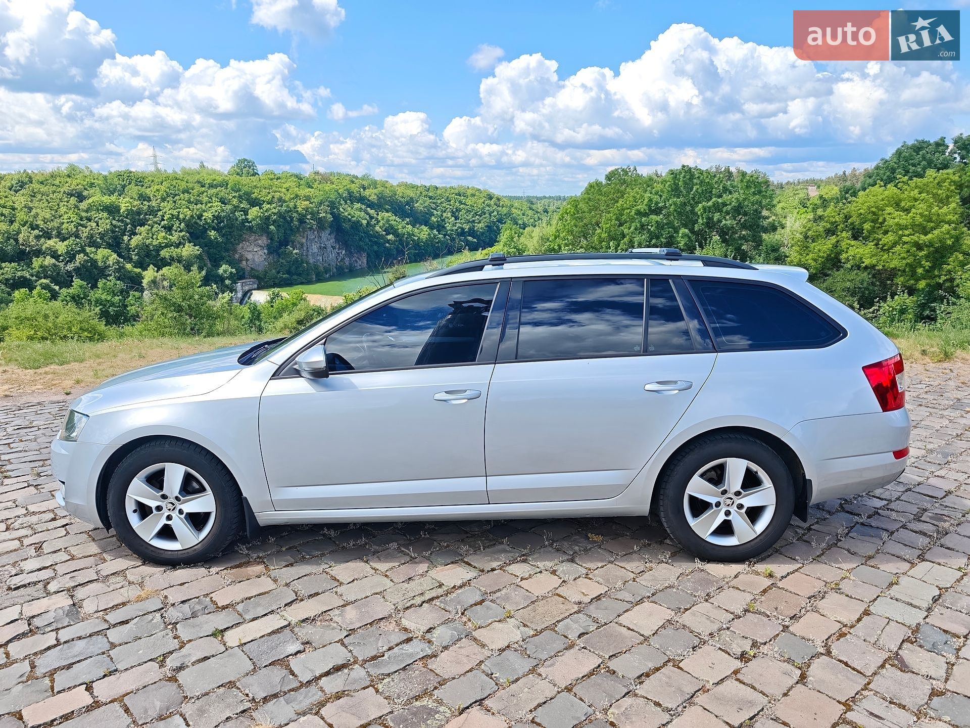 Skoda Octavia 2016 VIN TMBJJ7NE1H0092293 фото оголошення 5 з 31