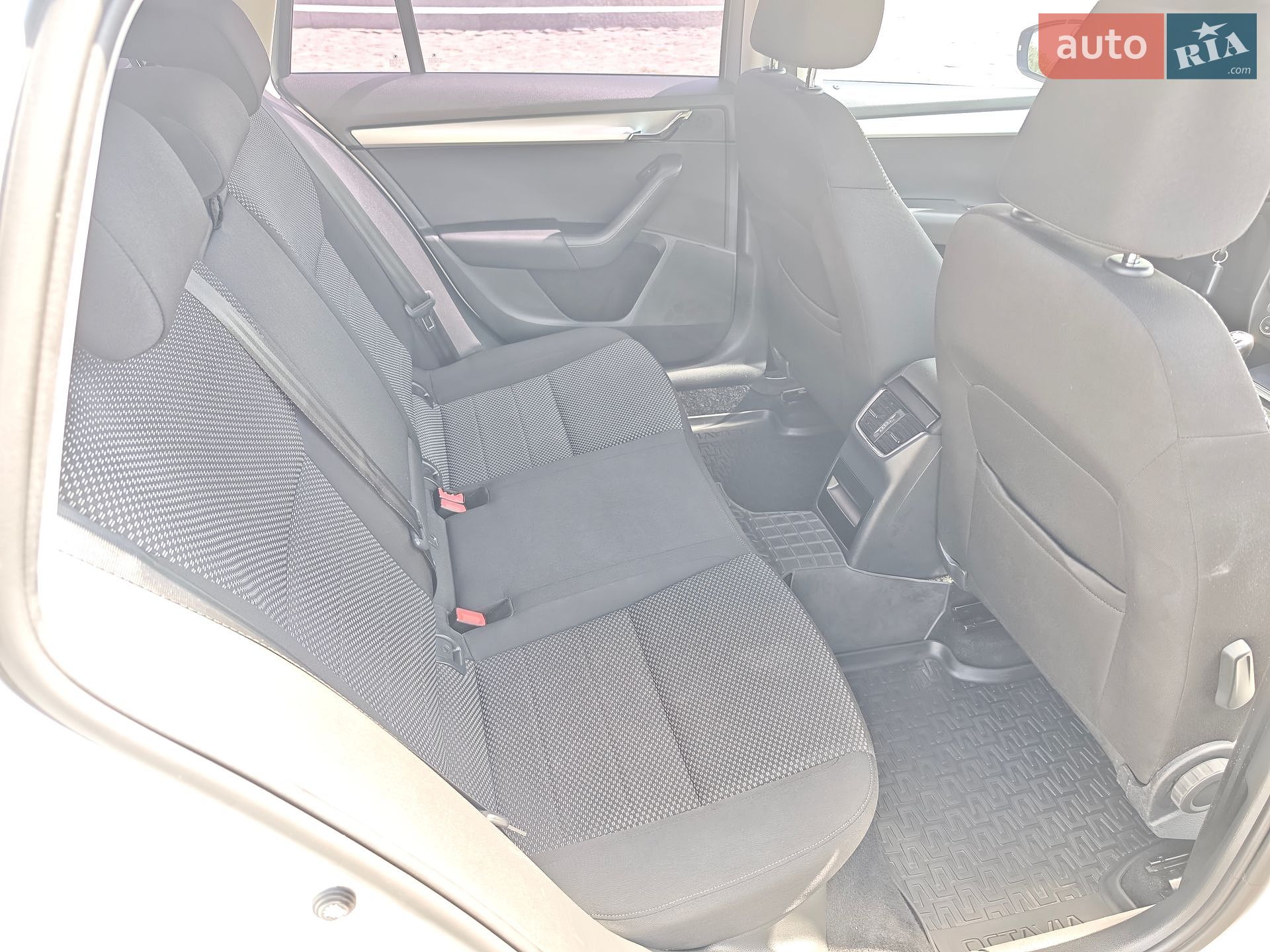 Skoda Octavia 2016 VIN TMBJJ7NE1H0092293 фото оголошення 20 з 31