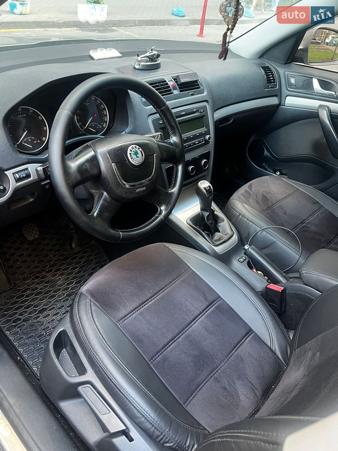 Skoda Octavia 2011 VIN TMBBA41Z6CB151587 фото оголошення 18 з 26