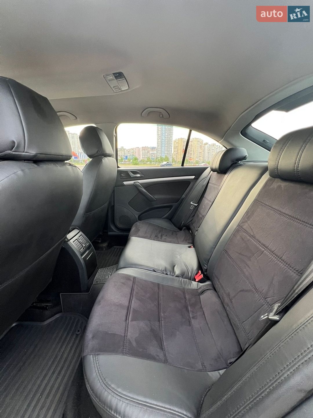 Skoda Octavia 2011 VIN TMBBA41Z6CB151587 фото оголошення 22 з 26