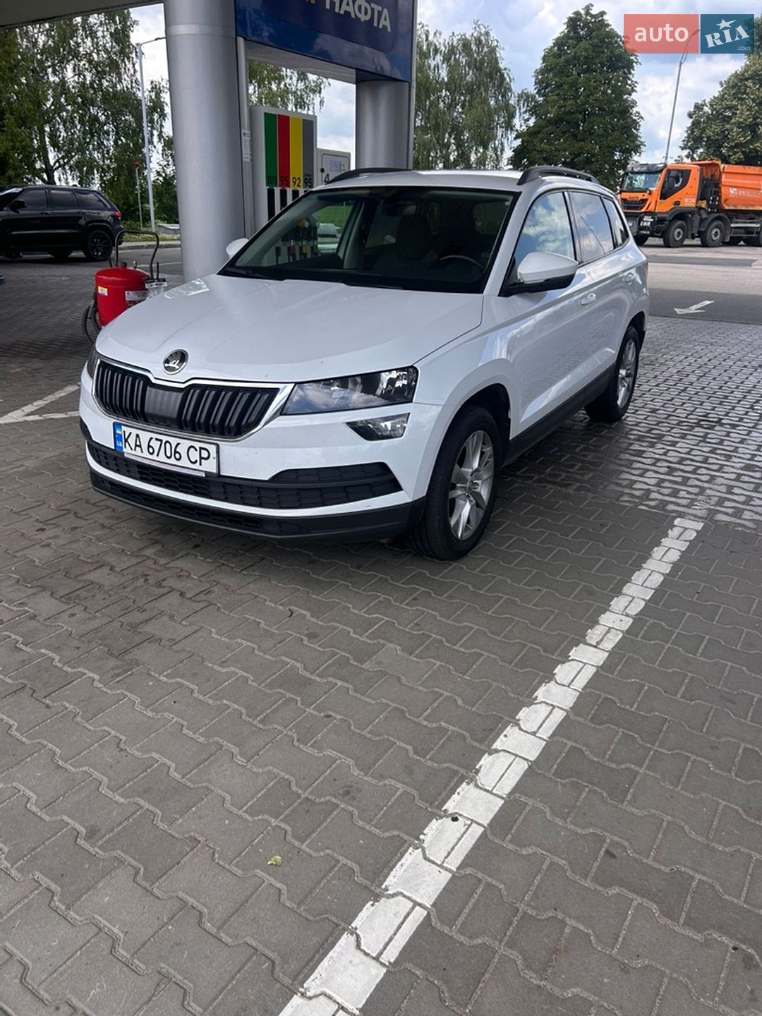 Skoda Karoq 2021 VIN TMBJF6NU3MB250750 фото оголошення 2 з 5