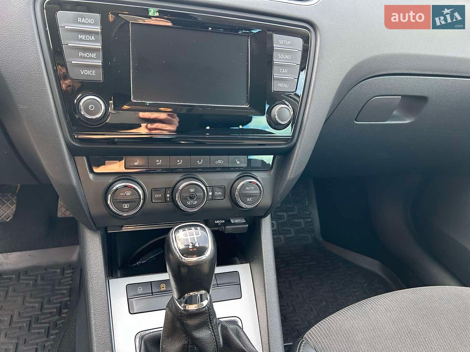Skoda Octavia 2013 VIN TMBJG7NE3E0085775 фото оголошення 17 з 24