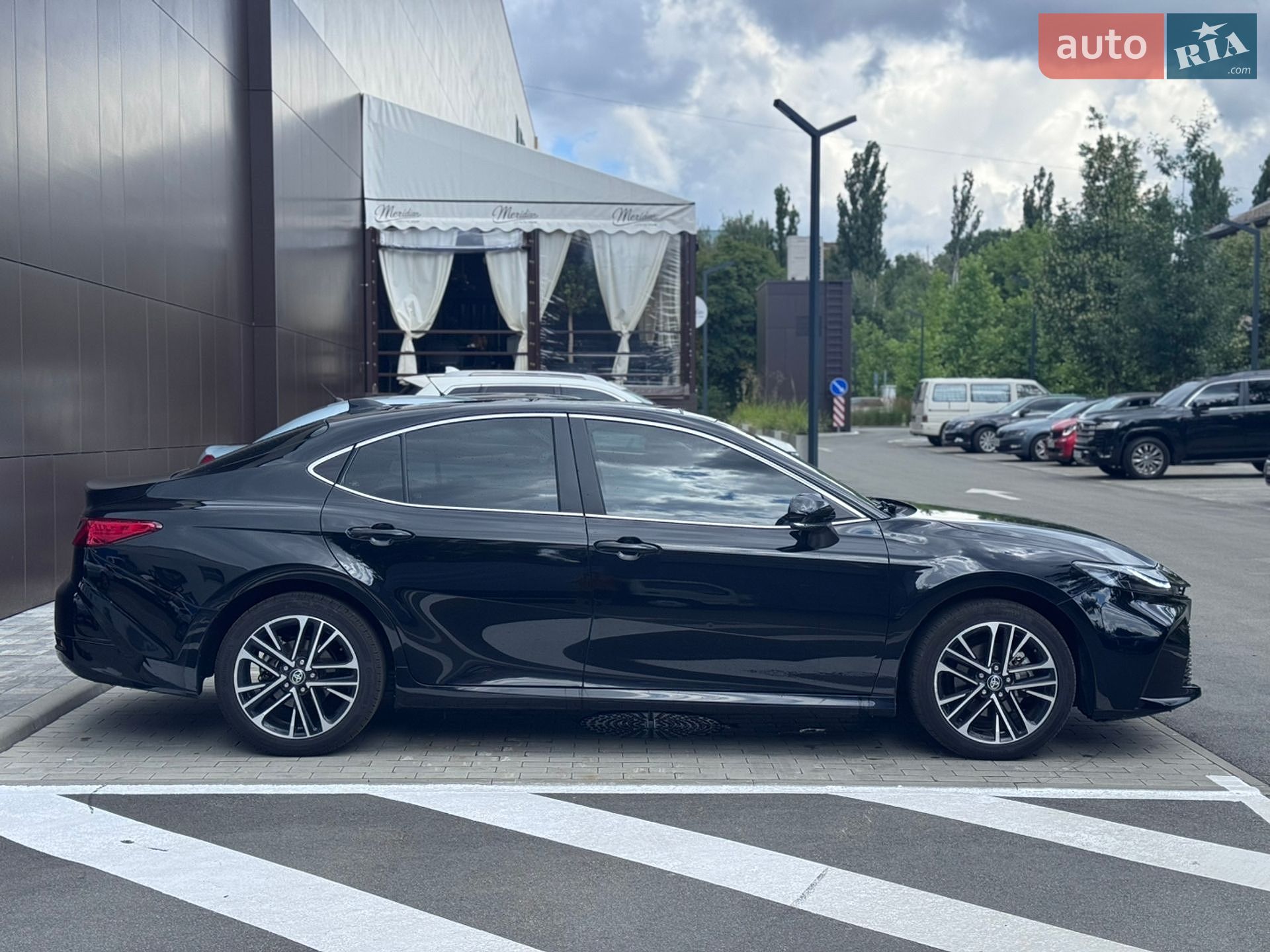 Toyota Camry 2024 VIN 4T1DBADK1SU517229 фото оголошення 2 з 11