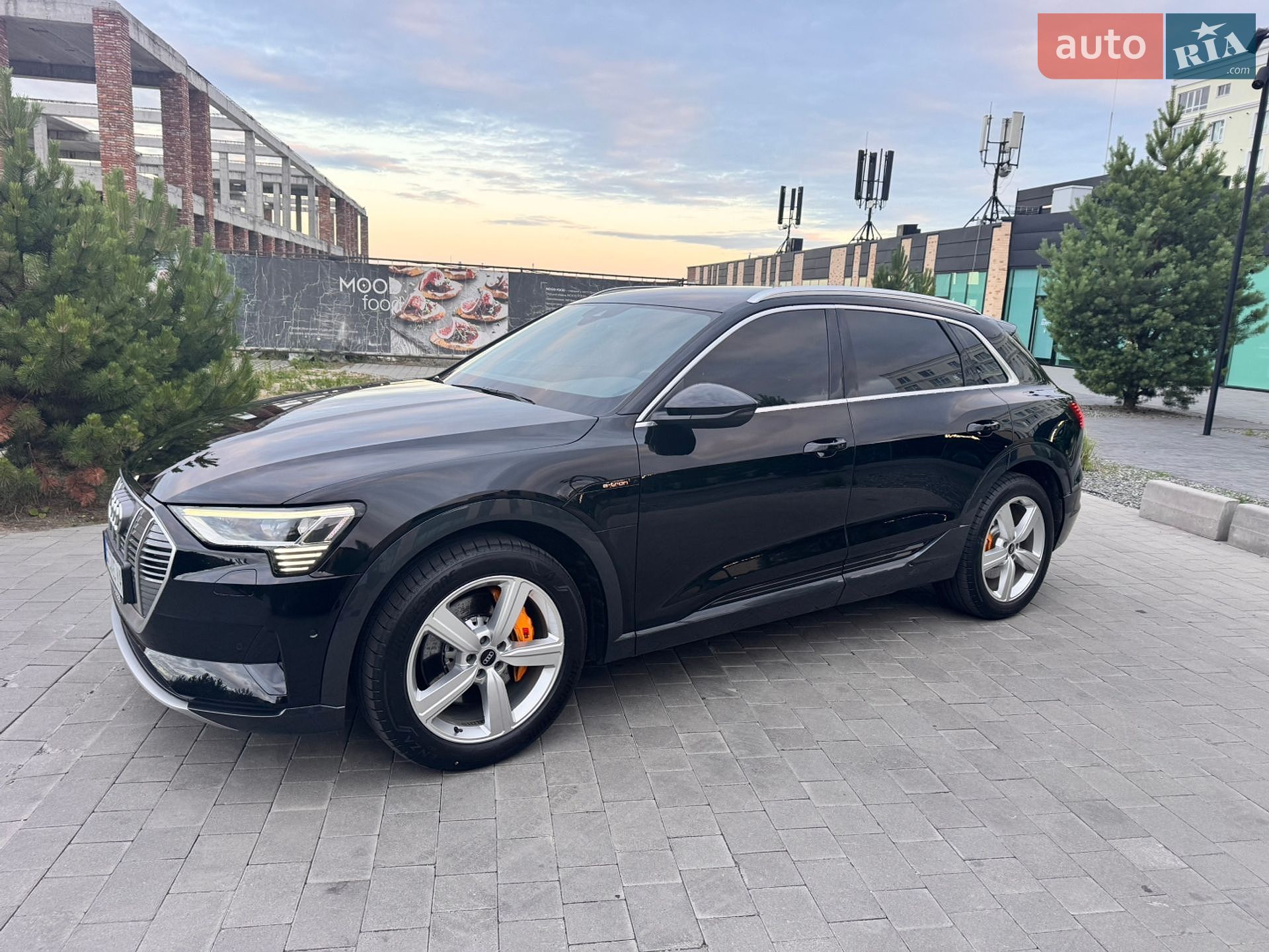 Audi e-tron 2022 VIN WAUZZZGE6NB036786 фото оголошення 5 з 53