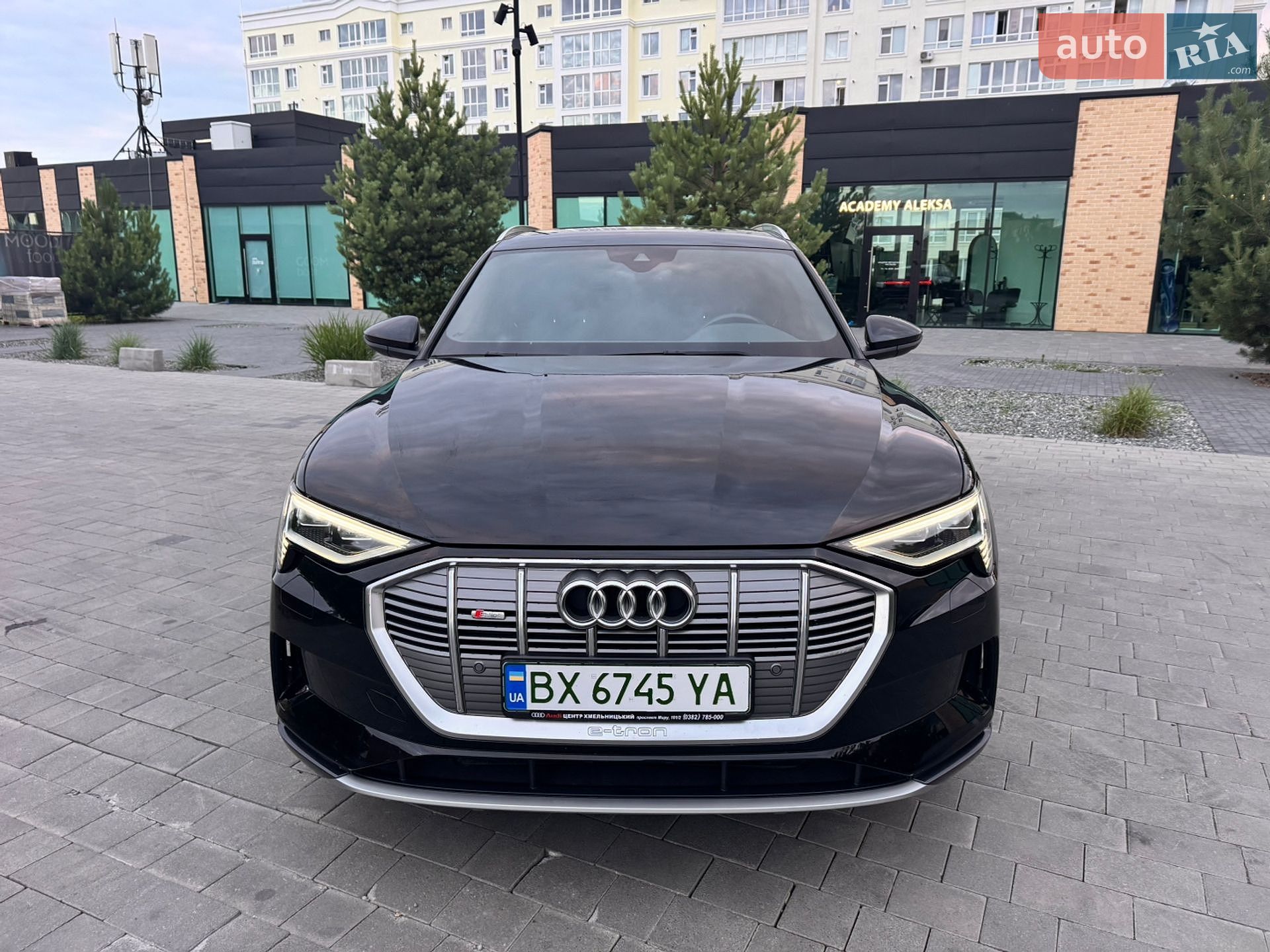 Audi e-tron 2022 VIN WAUZZZGE6NB036786 фото оголошення 18 з 53