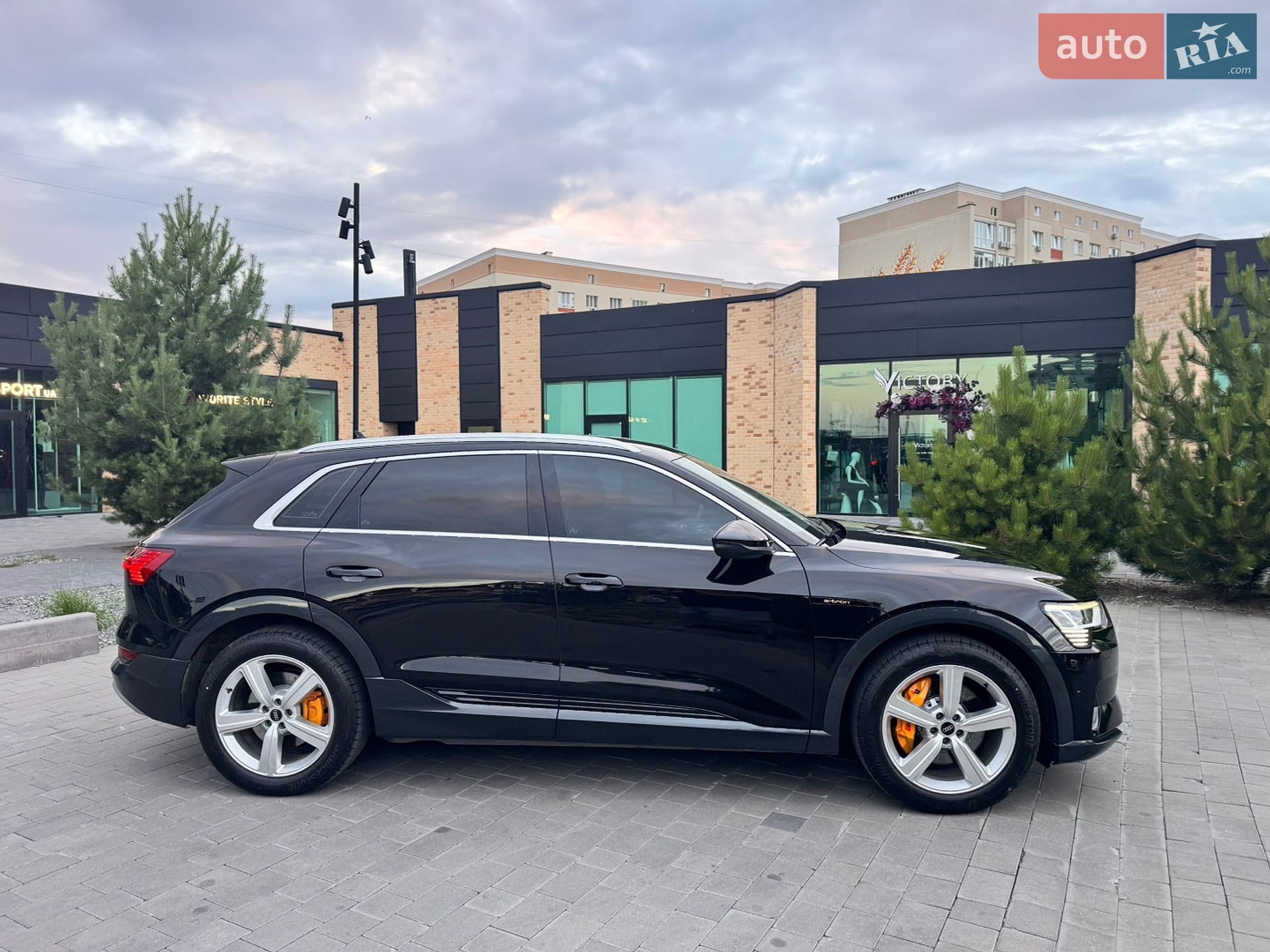 Audi e-tron 2022 VIN WAUZZZGE6NB036786 фото оголошення 7 з 53