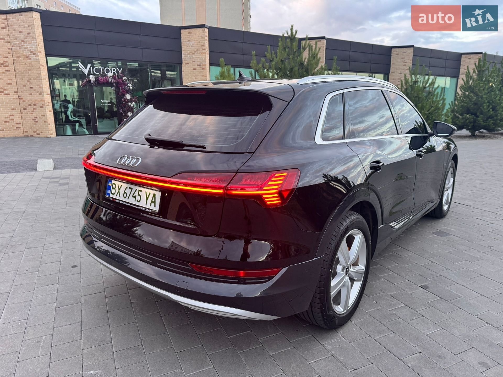 Audi e-tron 2022 VIN WAUZZZGE6NB036786 фото оголошення 13 з 53