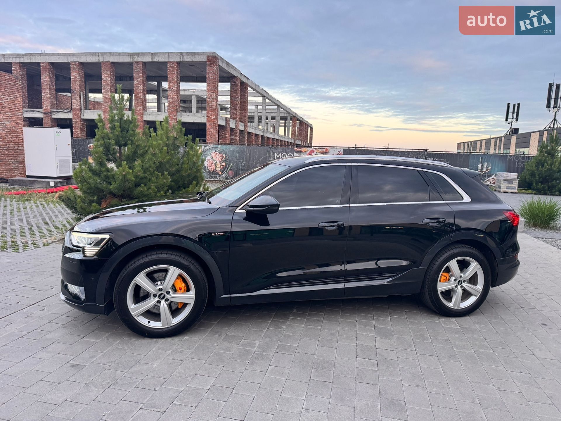 Audi e-tron 2022 VIN WAUZZZGE6NB036786 фото оголошення 10 з 53