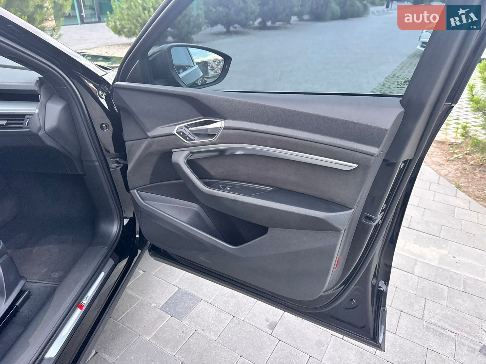 Audi e-tron 2022 VIN WAUZZZGE6NB036786 фото оголошення 36 з 53