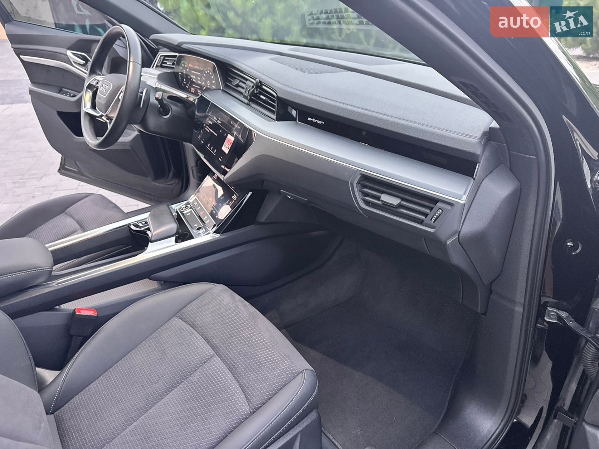 Audi e-tron 2022 VIN WAUZZZGE6NB036786 фото оголошення 37 з 53