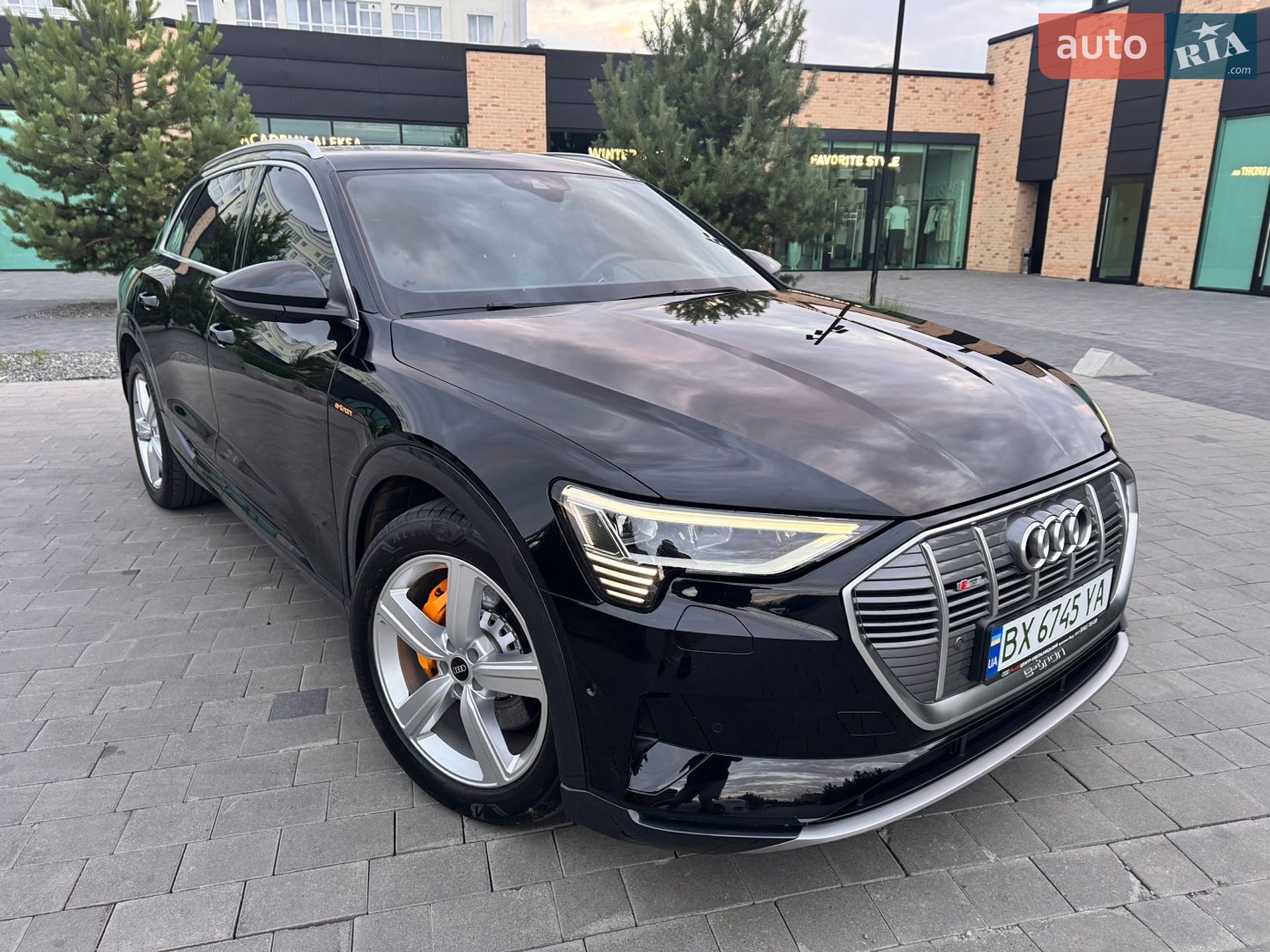 Audi e-tron 2022 VIN WAUZZZGE6NB036786 фото оголошення 4 з 53