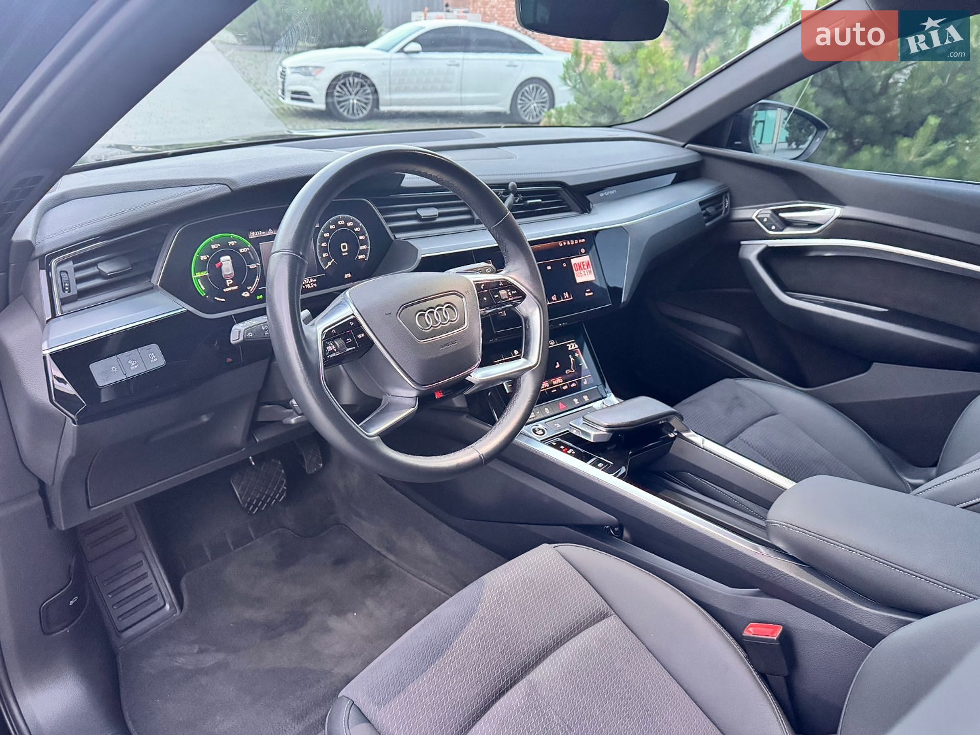 Audi e-tron 2022 VIN WAUZZZGE6NB036786 фото оголошення 30 з 53