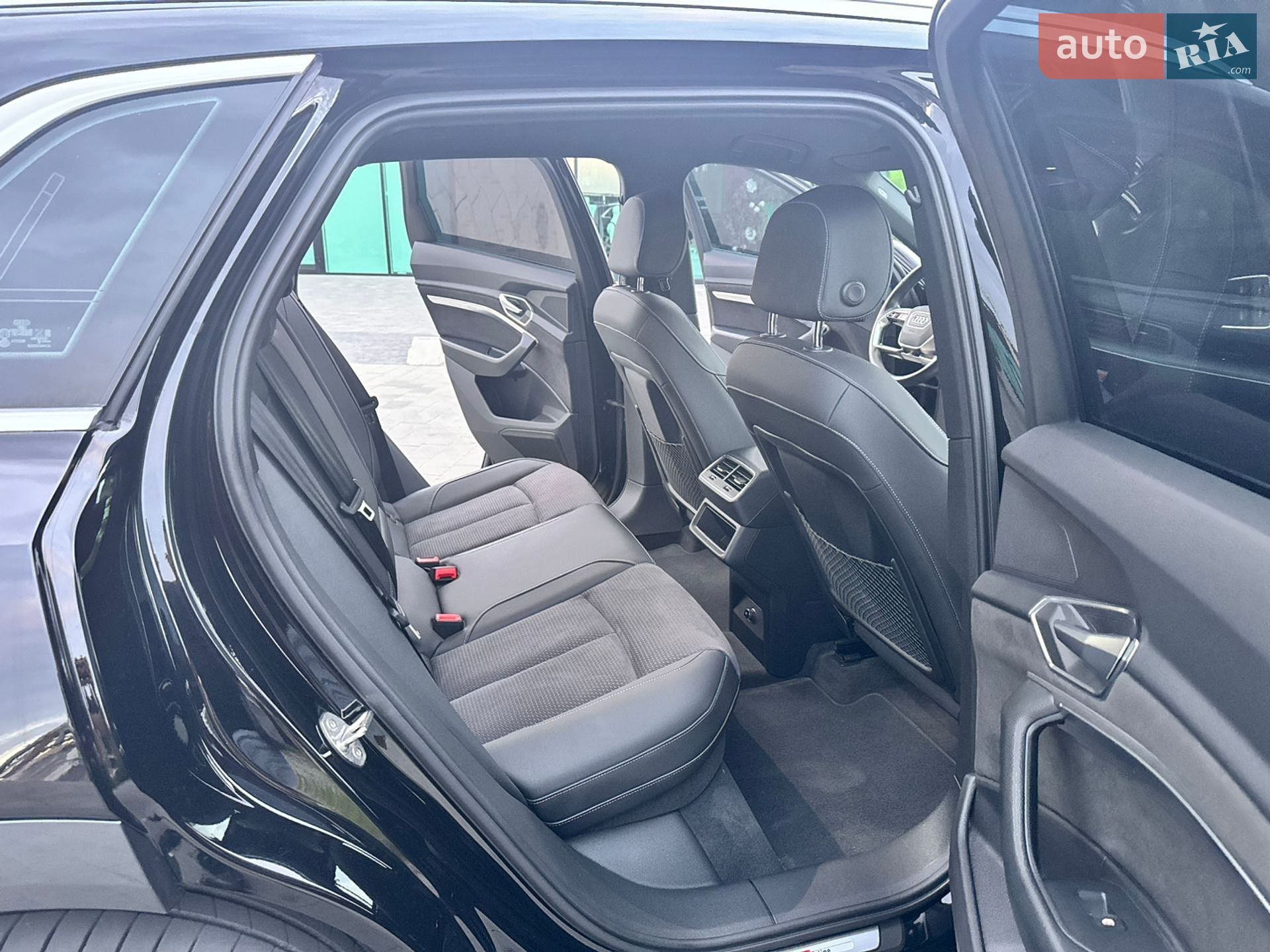 Audi e-tron 2022 VIN WAUZZZGE6NB036786 фото оголошення 41 з 53