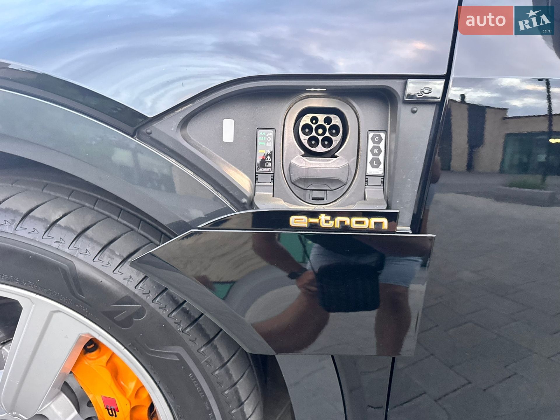 Audi e-tron 2022 VIN WAUZZZGE6NB036786 фото оголошення 49 з 53