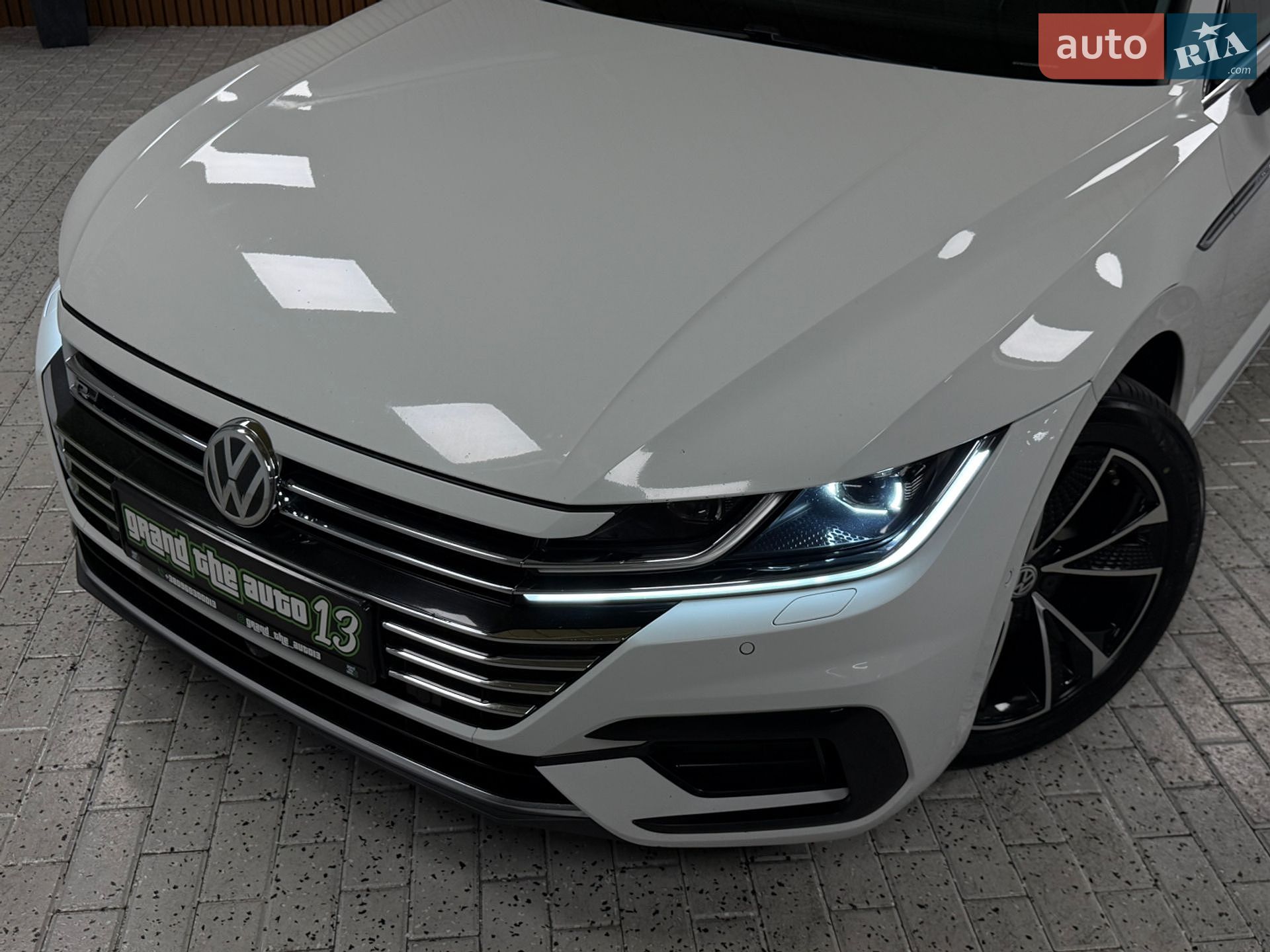 Volkswagen Arteon 2019 VIN WVWZZZ3HZKE016163 фото оголошення 12 з 57