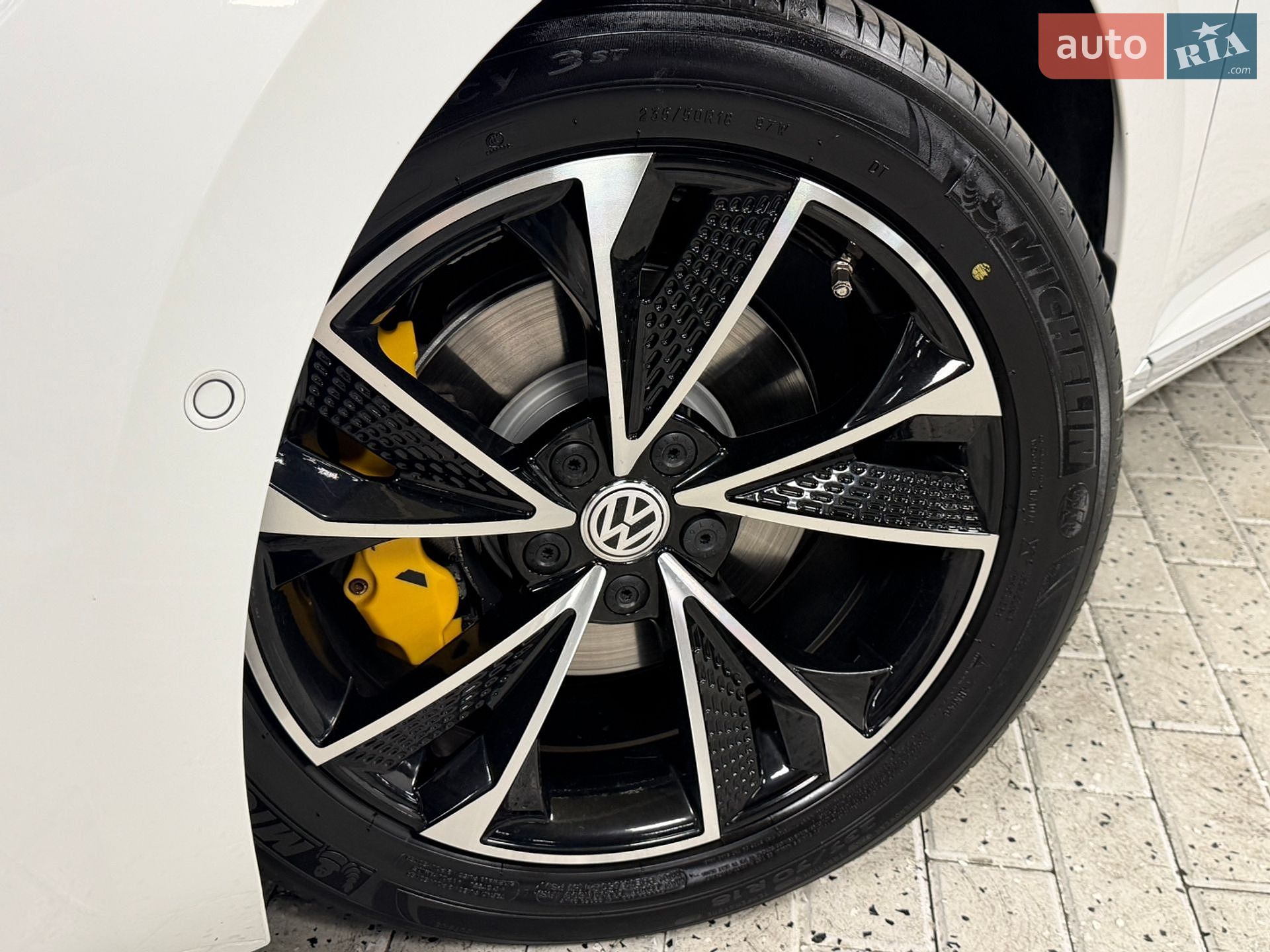 Volkswagen Arteon 2019 VIN WVWZZZ3HZKE016163 фото оголошення 13 з 57