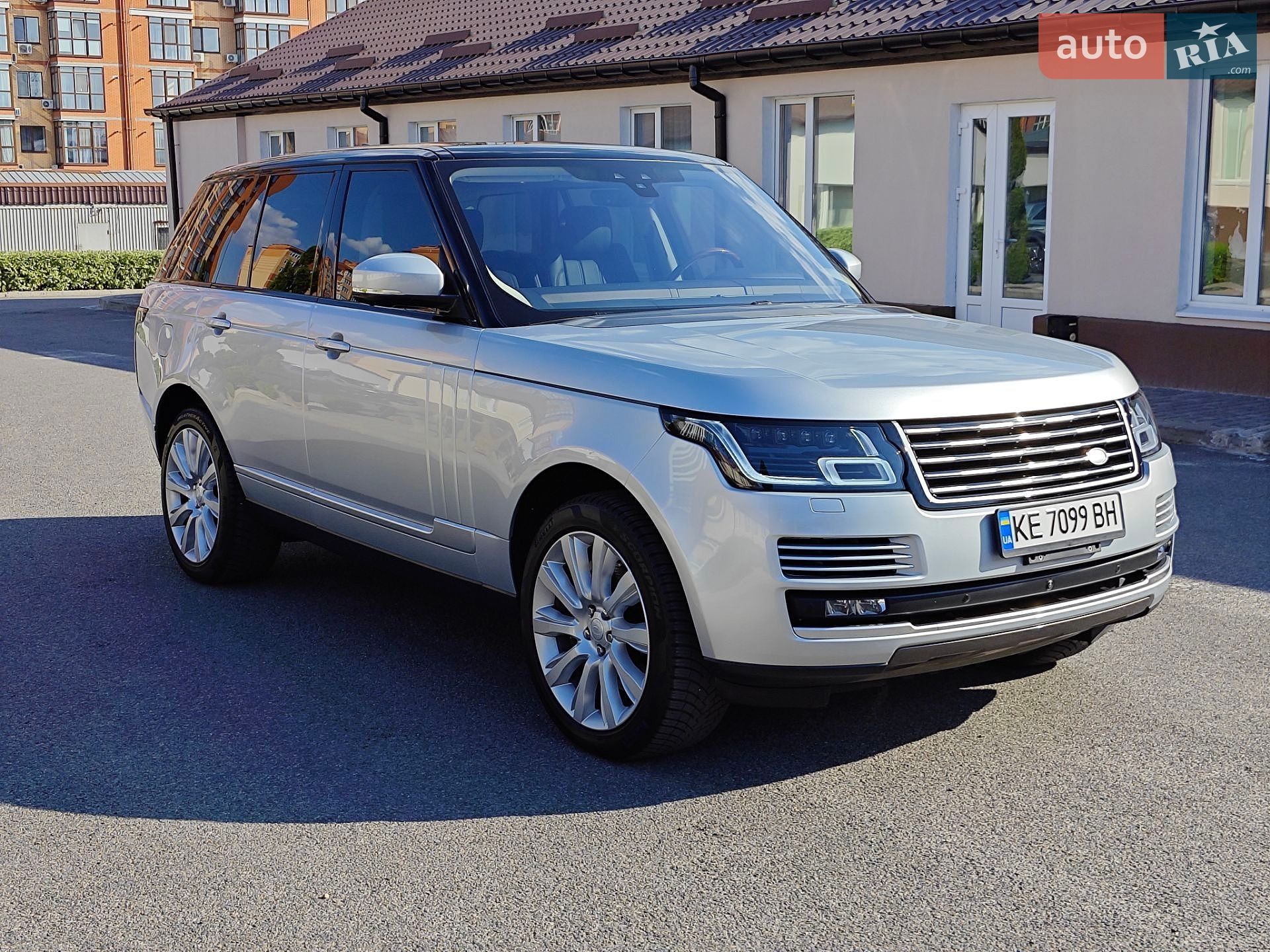 Land Rover Range Rover 2017 VIN SALGS2FEXHA348622 фото оголошення 9 з 29