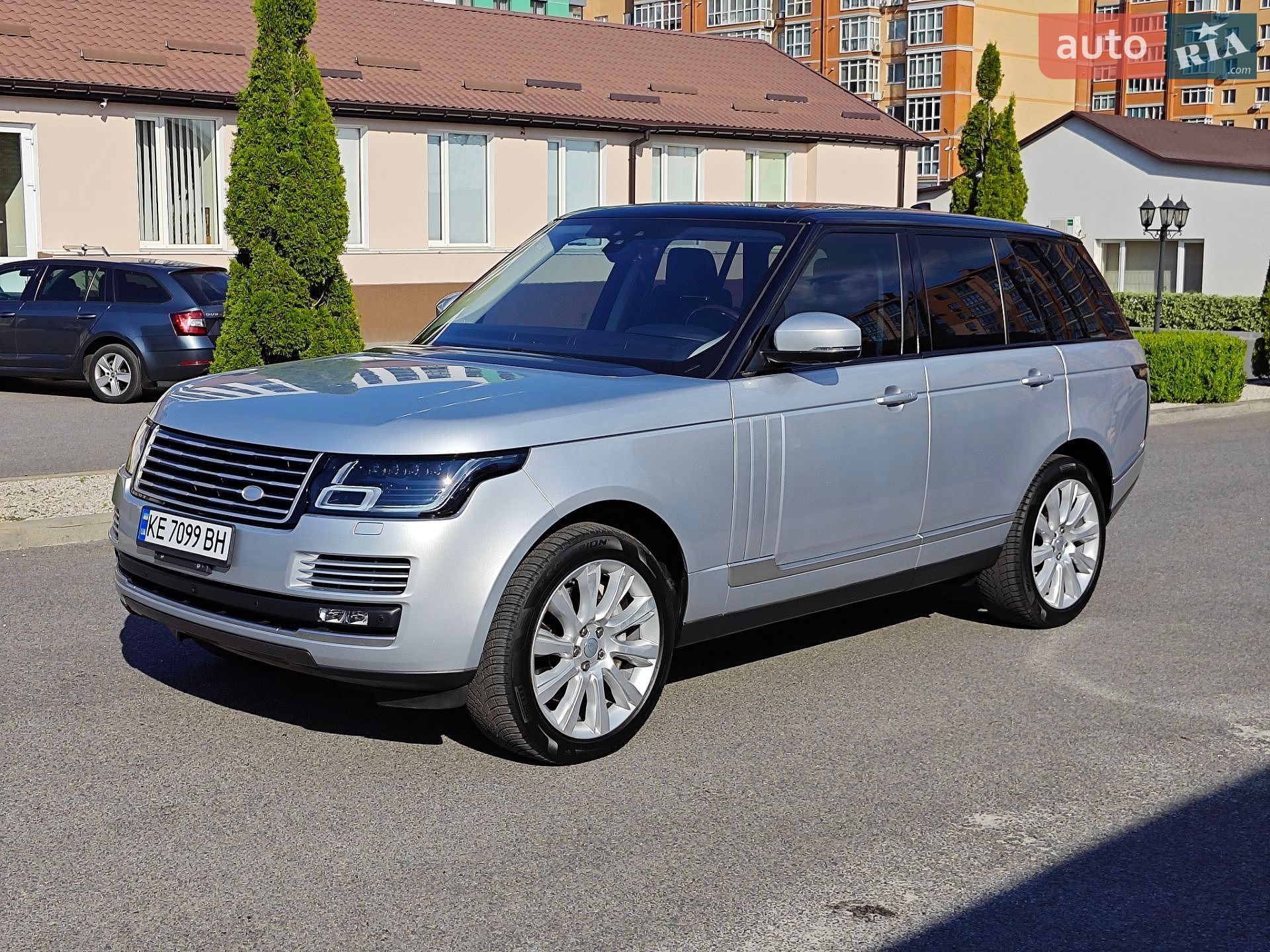 Land Rover Range Rover 2017 VIN SALGS2FEXHA348622 фото оголошення 4 з 29