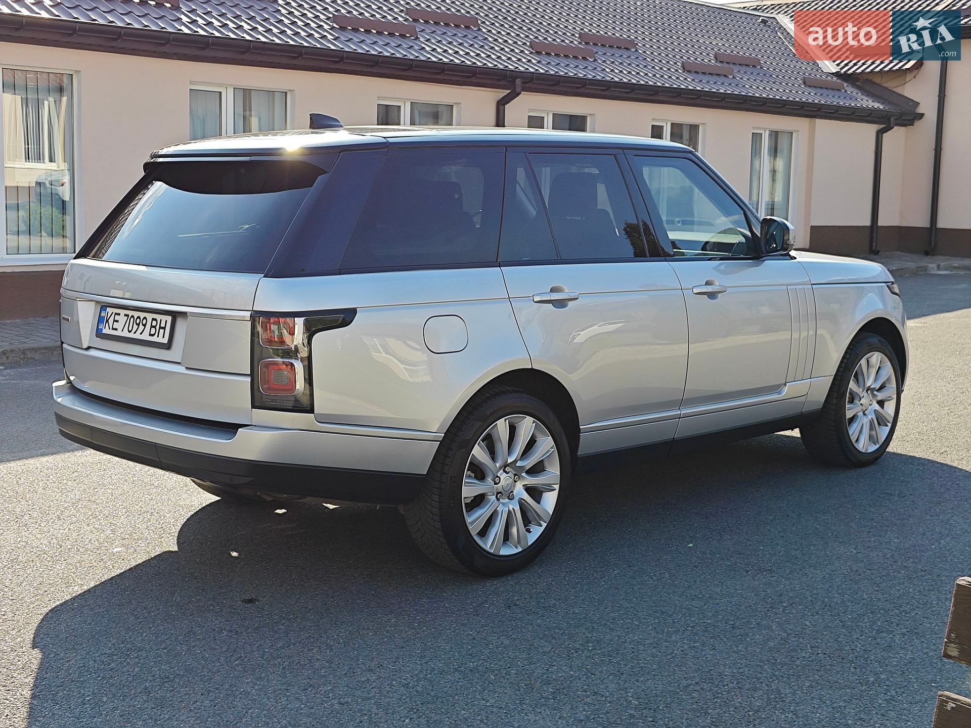 Land Rover Range Rover 2017 VIN SALGS2FEXHA348622 фото оголошення 10 з 29