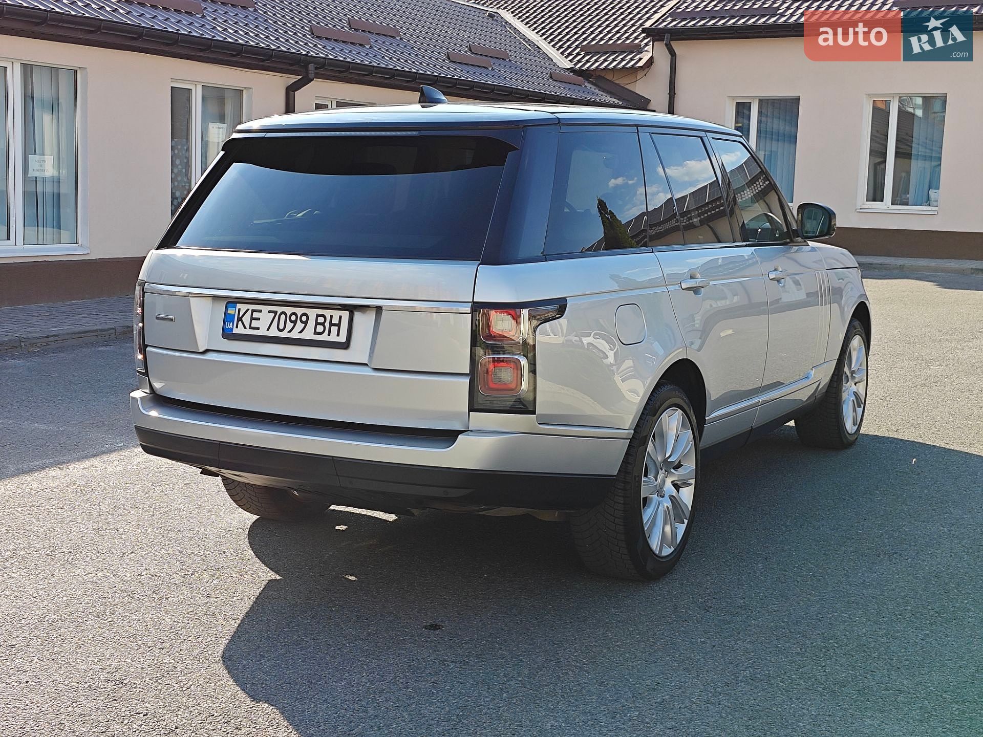 Land Rover Range Rover 2017 VIN SALGS2FEXHA348622 фото оголошення 11 з 29