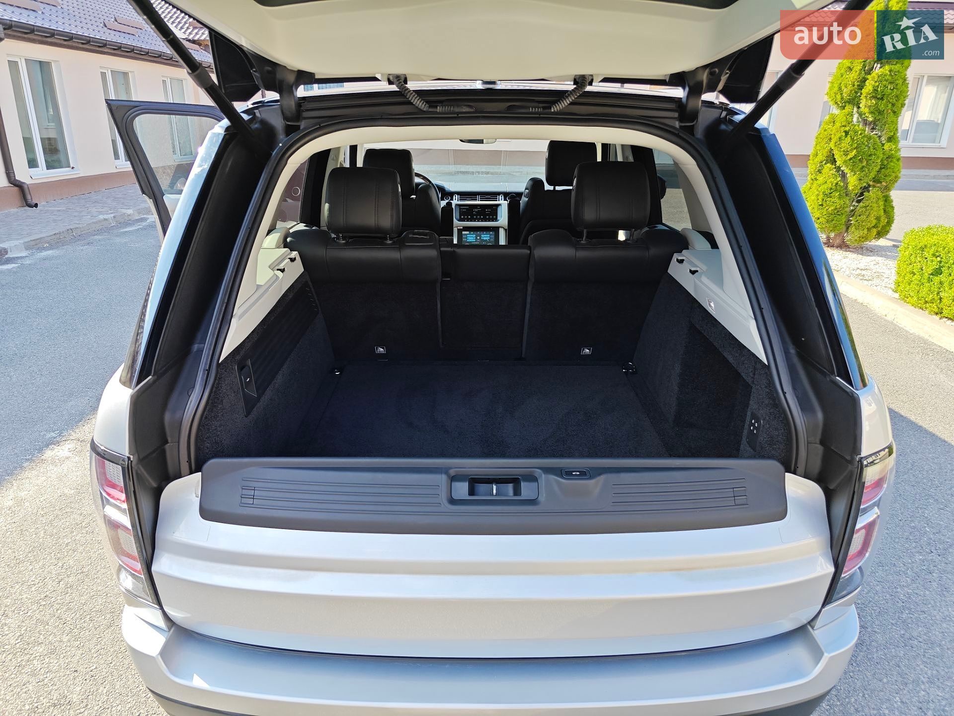 Land Rover Range Rover 2017 VIN SALGS2FEXHA348622 фото оголошення 25 з 29