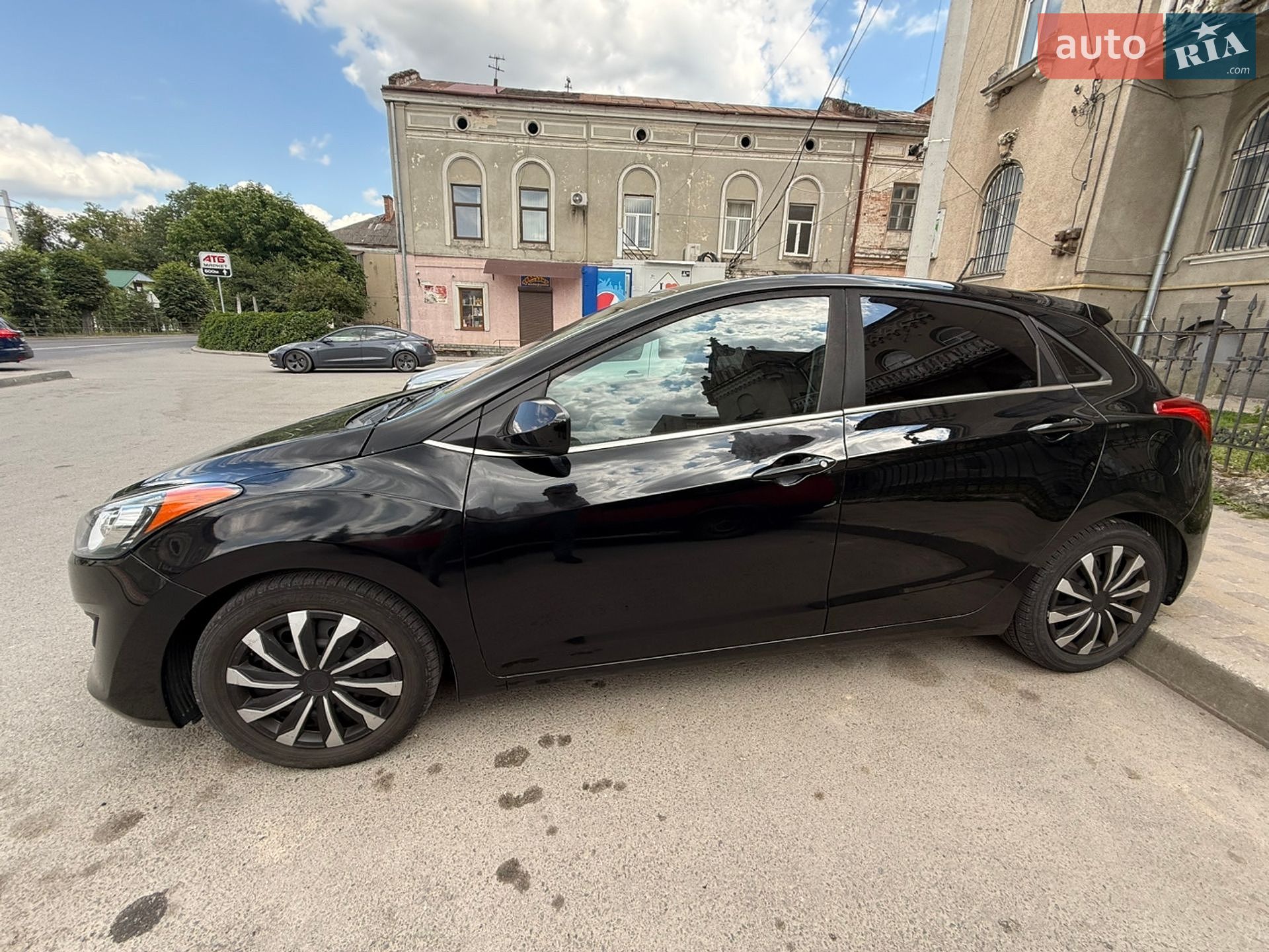 Hyundai Elantra 2016 VIN KMHD35LH7HU348210 фото оголошення 9 з 34