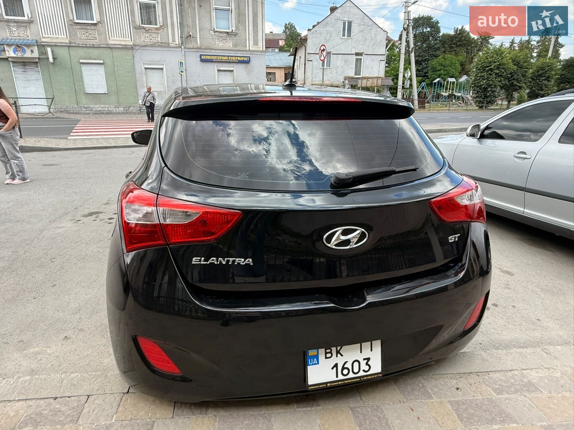 Hyundai Elantra 2016 VIN KMHD35LH7HU348210 фото оголошення 14 з 34