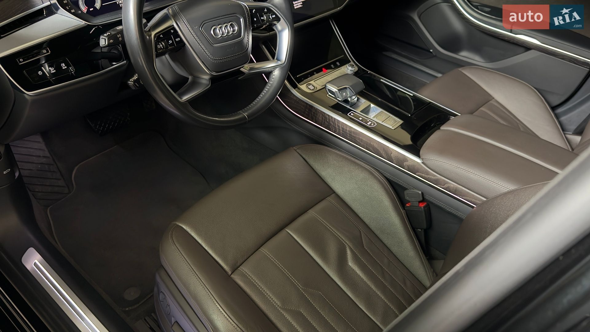 Audi A8 2021 VIN WAUZZZF86MN024288 фото оголошення 7 з 22
