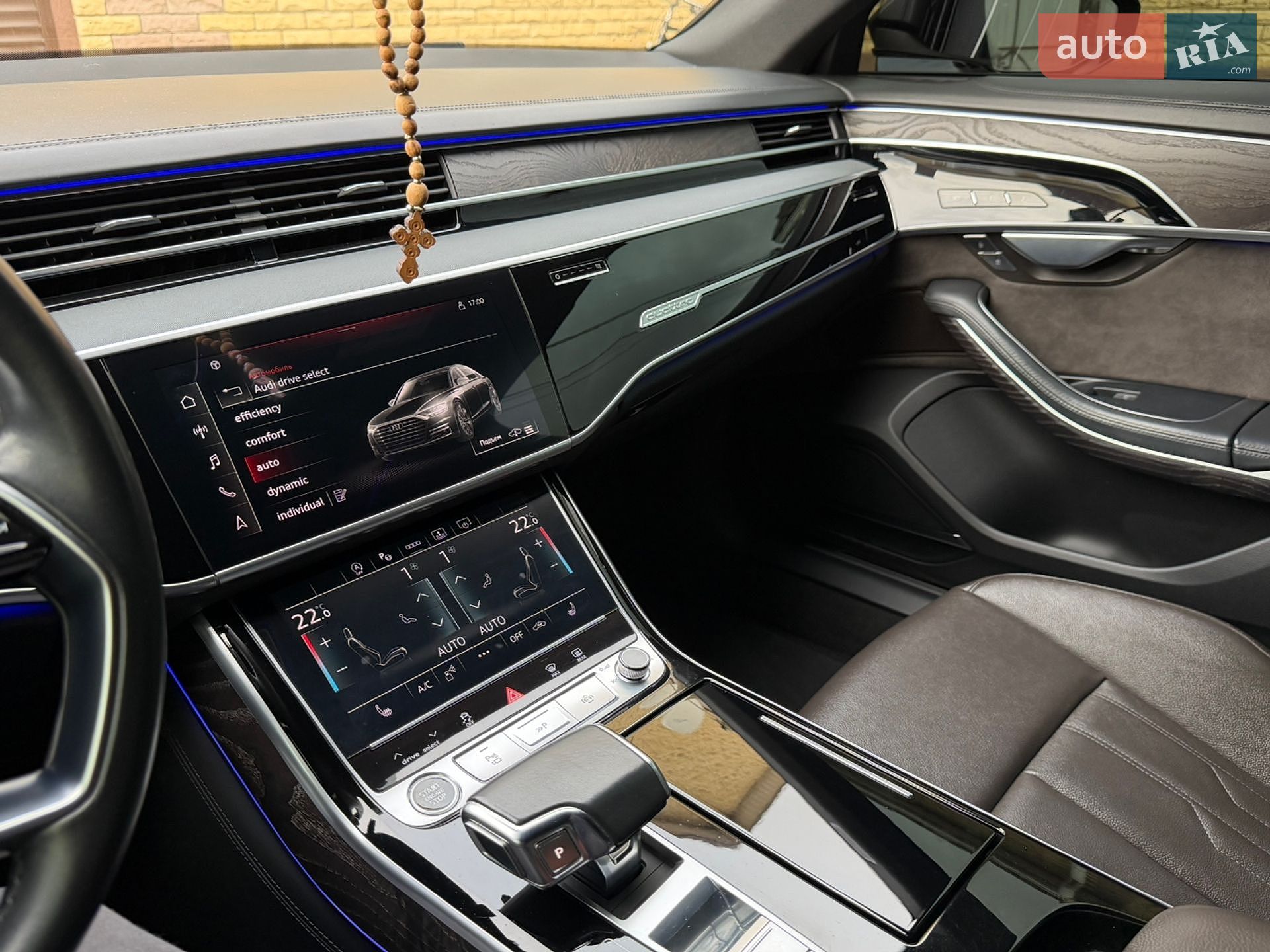 Audi A8 2021 VIN WAUZZZF86MN024288 фото оголошення 18 з 22