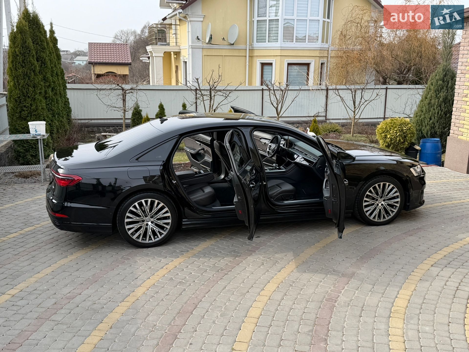 Audi A8 2021 VIN WAUZZZF86MN024288 фото оголошення 21 з 22