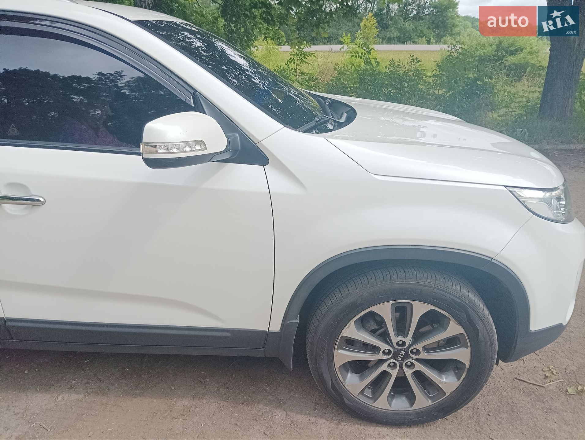 Kia Sorento 2013 VIN KNAKU815BDA404379 фото оголошення 10 з 21