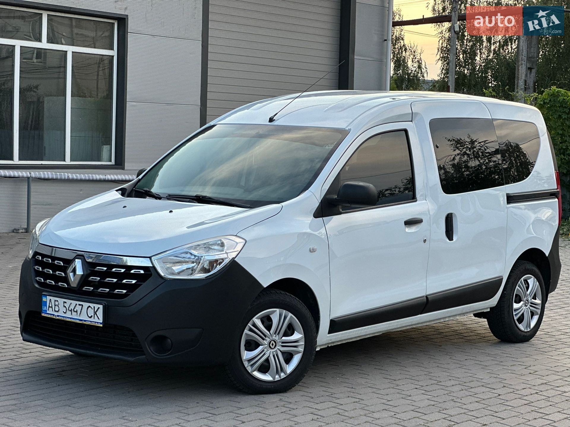 Renault Dokker 2017 VIN VF10SRCL457626646 фото оголошення 9 з 31