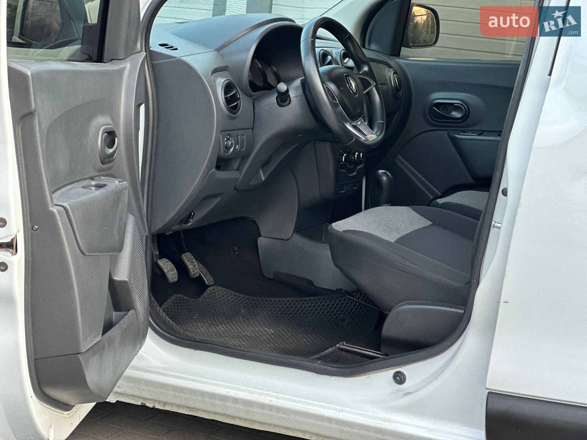 Renault Dokker 2017 VIN VF10SRCL457626646 фото оголошення 15 з 31