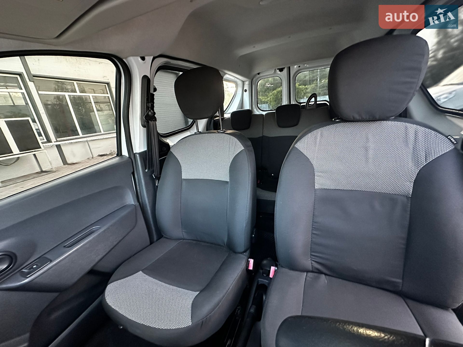 Renault Dokker 2017 VIN VF10SRCL457626646 фото оголошення 22 з 31