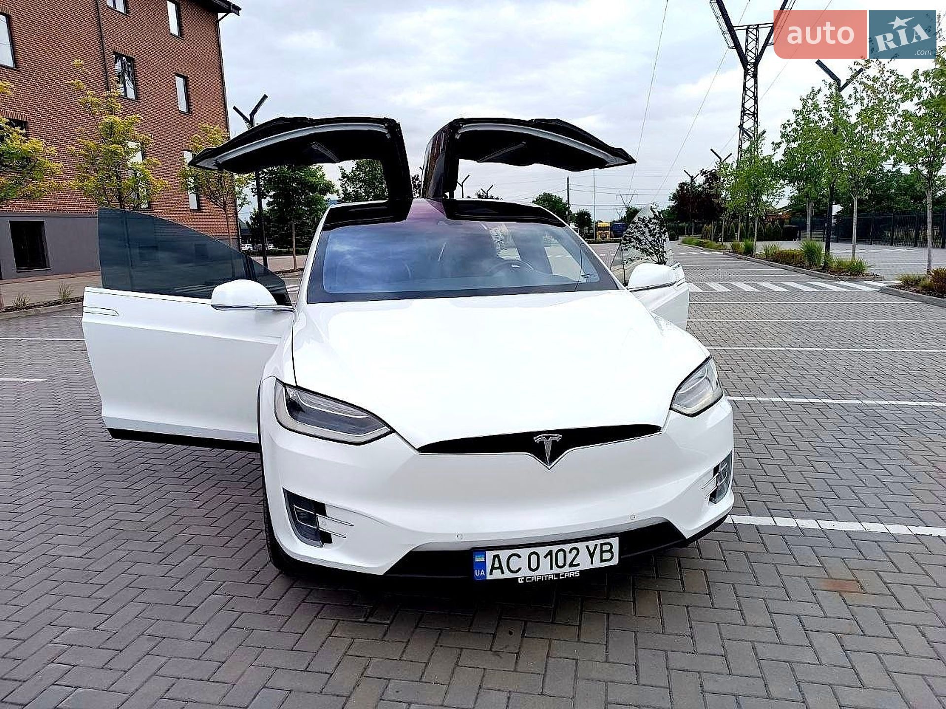 Tesla Model X 2016 VIN 5YJXCAE47GF003075 фото оголошення 2 з 27