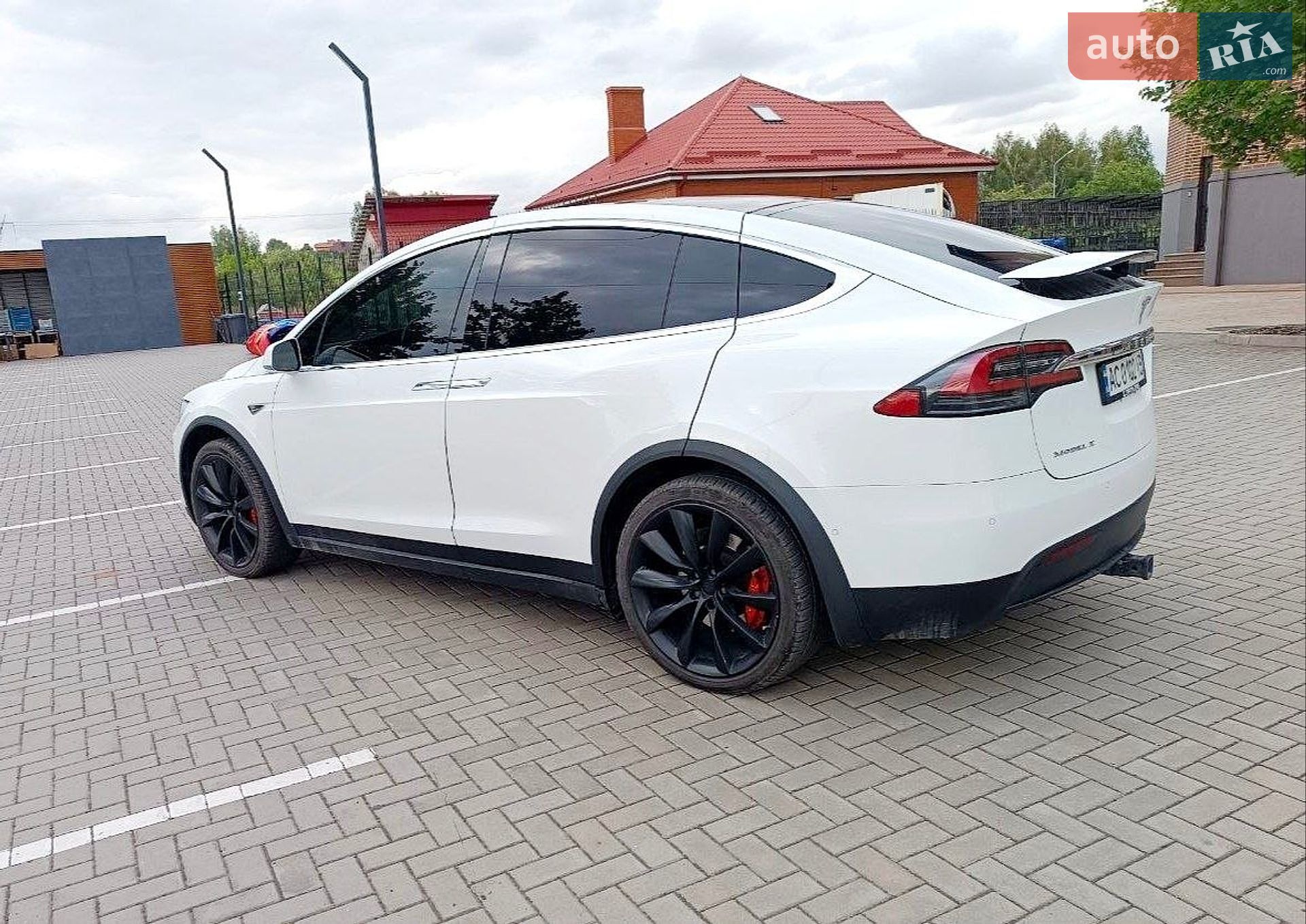 Tesla Model X 2016 VIN 5YJXCAE47GF003075 фото оголошення 9 з 27