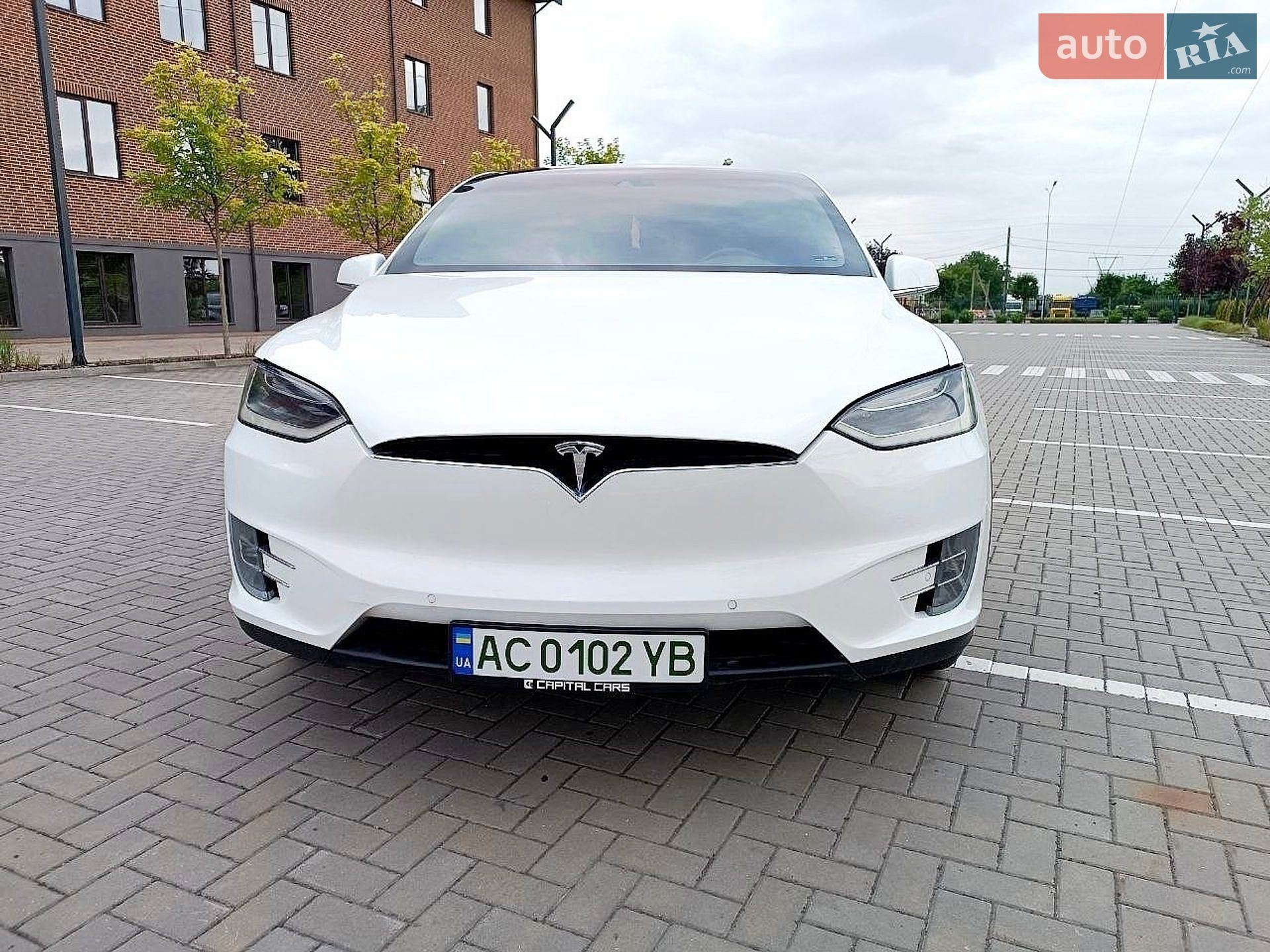 Tesla Model X 2016 VIN 5YJXCAE47GF003075 фото оголошення 3 з 27