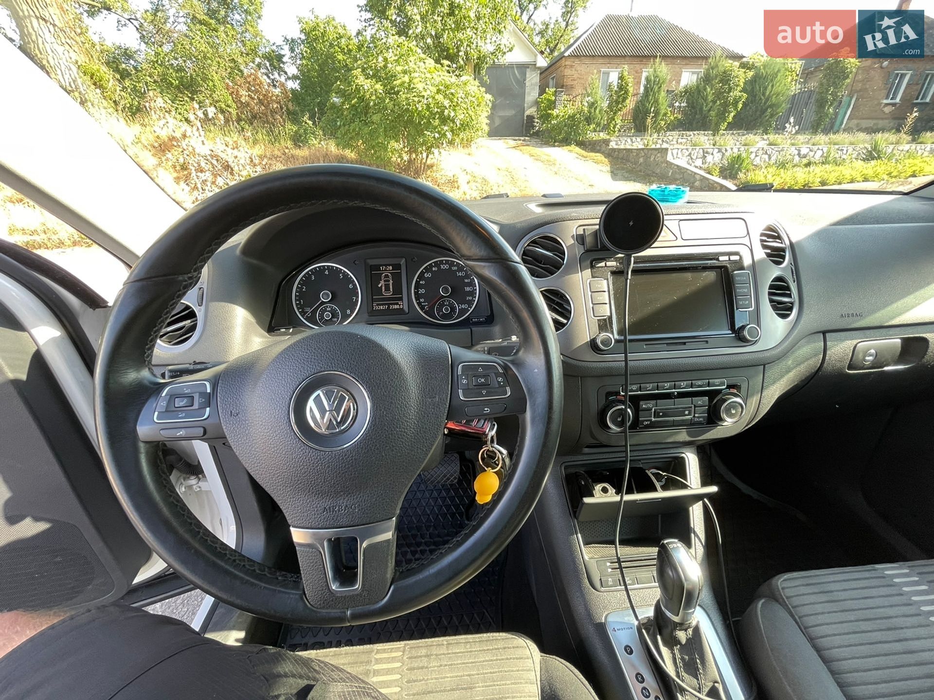 Volkswagen Tiguan 2011 VIN WVGZZZ5NZBW544341 фото оголошення 12 з 20