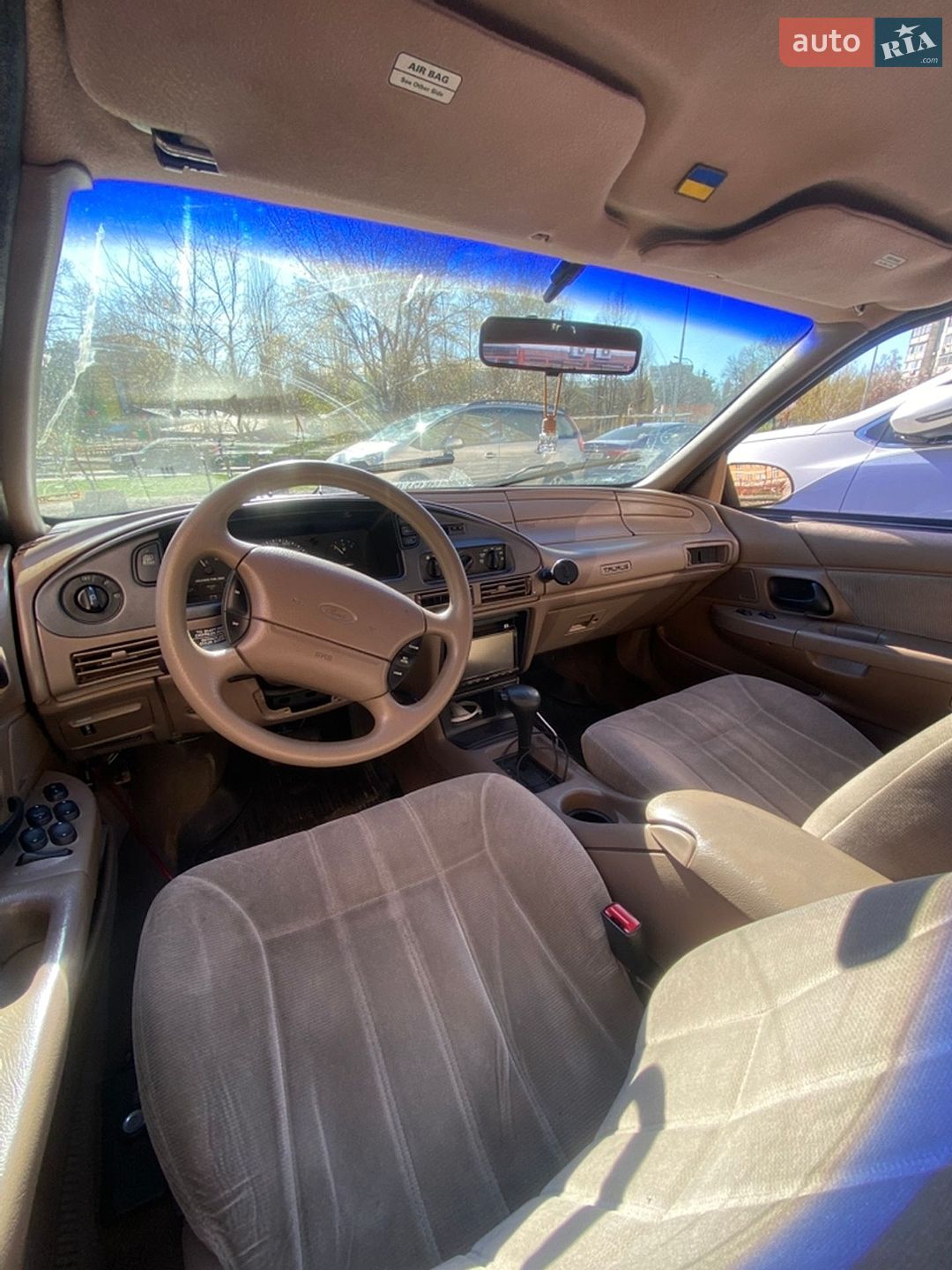 Ford Taurus 1995 VIN 1FALP52U7SG272616 фото оголошення 9 з 10