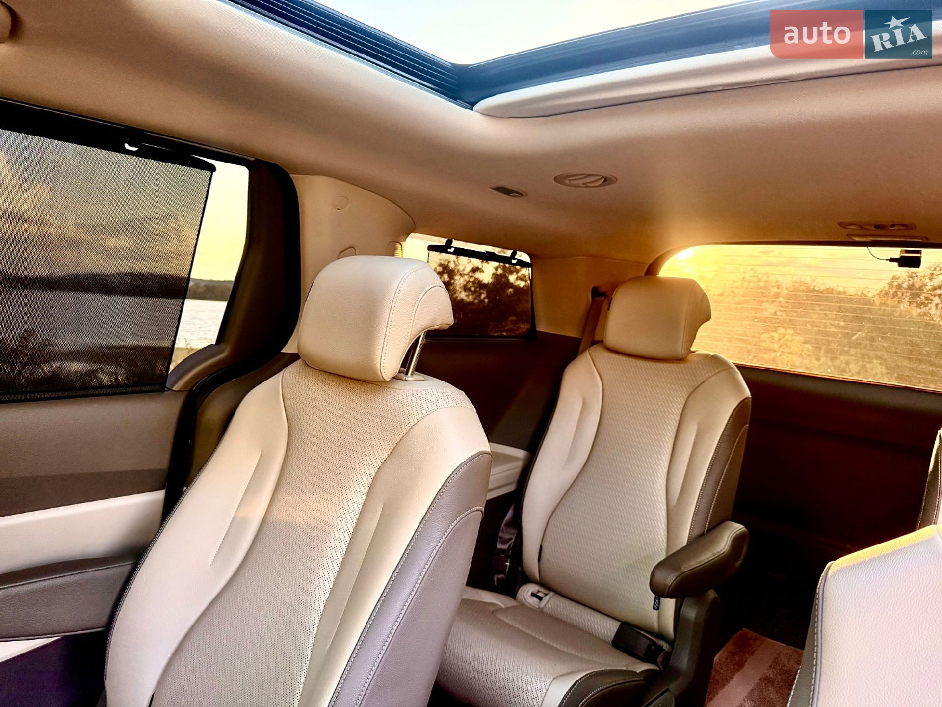 Kia Carnival 2021 VIN KNANE81BBMS012631 фото оголошення 23 з 48