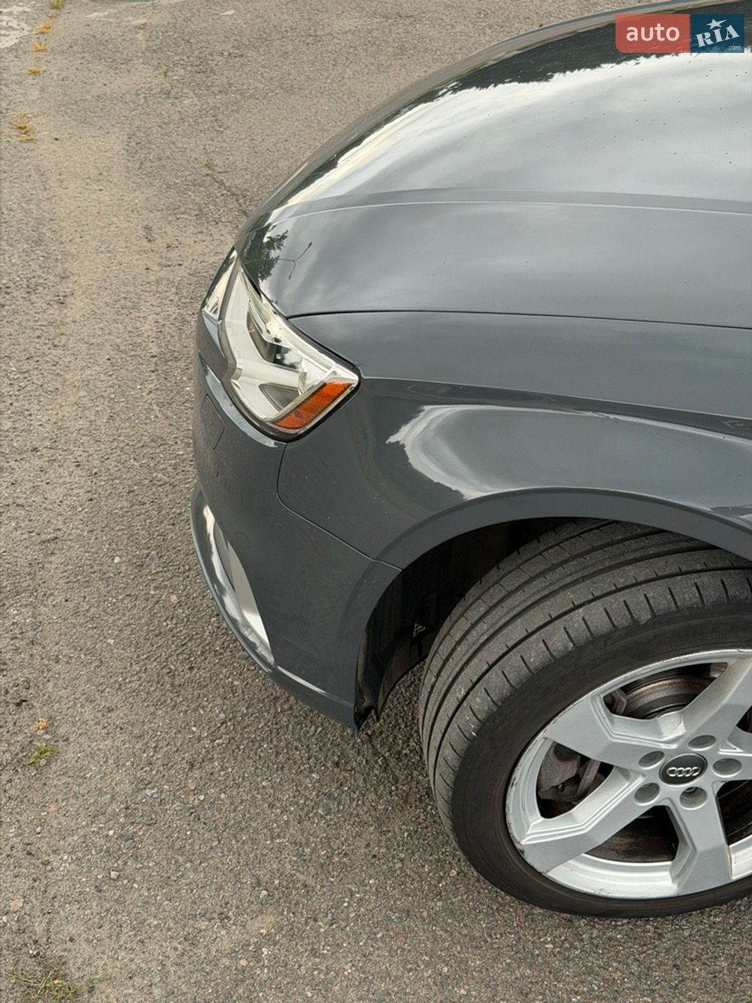 Audi A3 2019 VIN WAUBEGFF8KA082035 фото оголошення 4 з 13