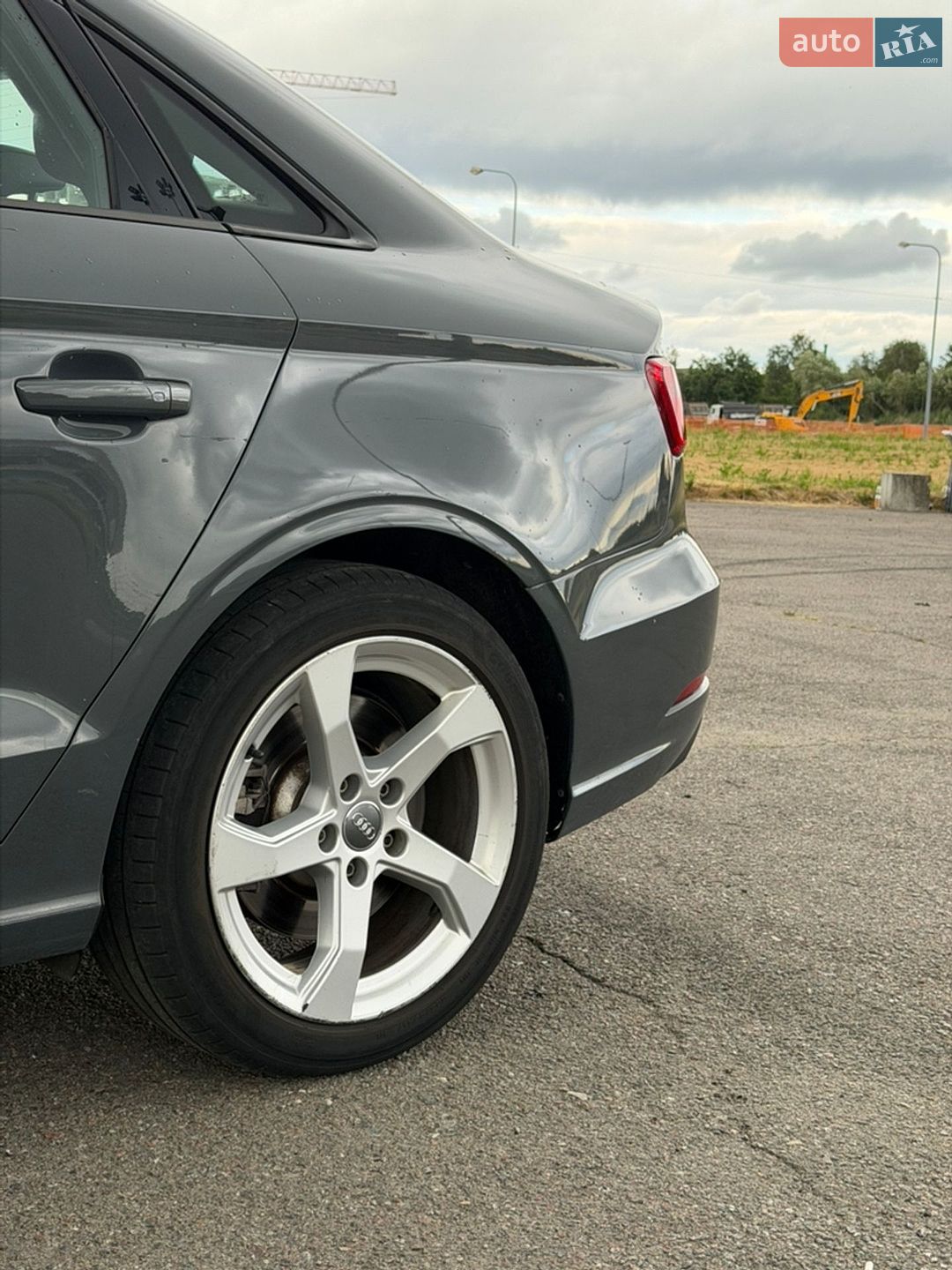 Audi A3 2019 VIN WAUBEGFF8KA082035 фото оголошення 7 з 13