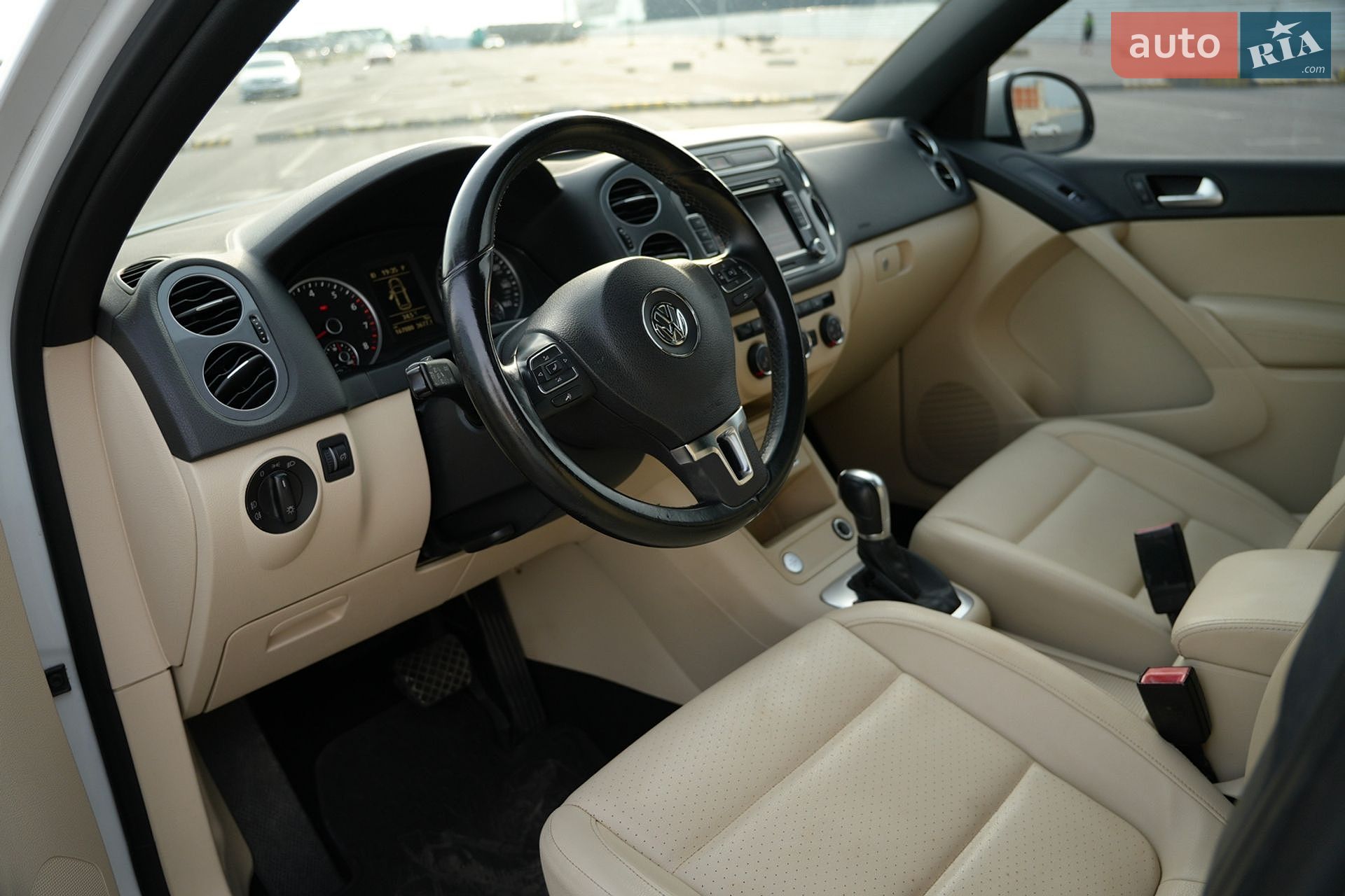 Volkswagen Tiguan 2014 VIN WVGAV7AX1FW558807 фото оголошення 12 з 20