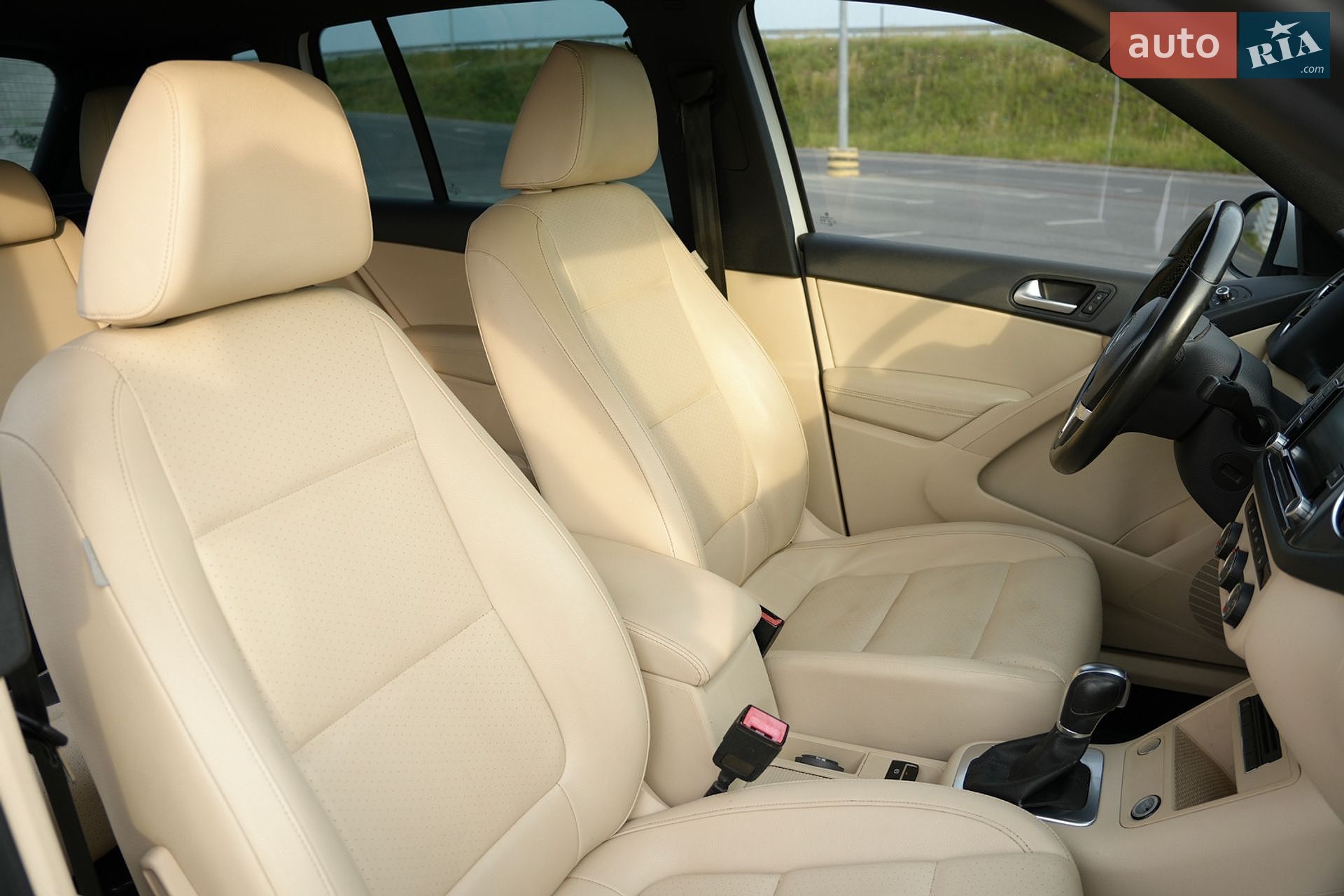 Volkswagen Tiguan 2014 VIN WVGAV7AX1FW558807 фото оголошення 14 з 20