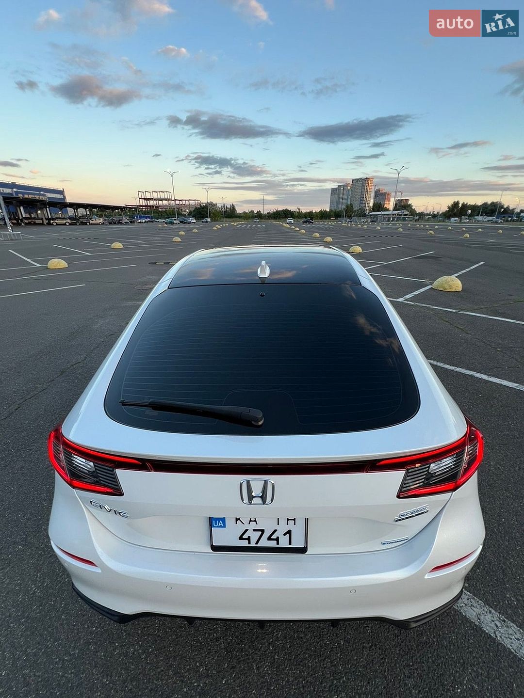 Honda Civic 2024 VIN 19XFL4H94SE002016 фото оголошення 8 з 33
